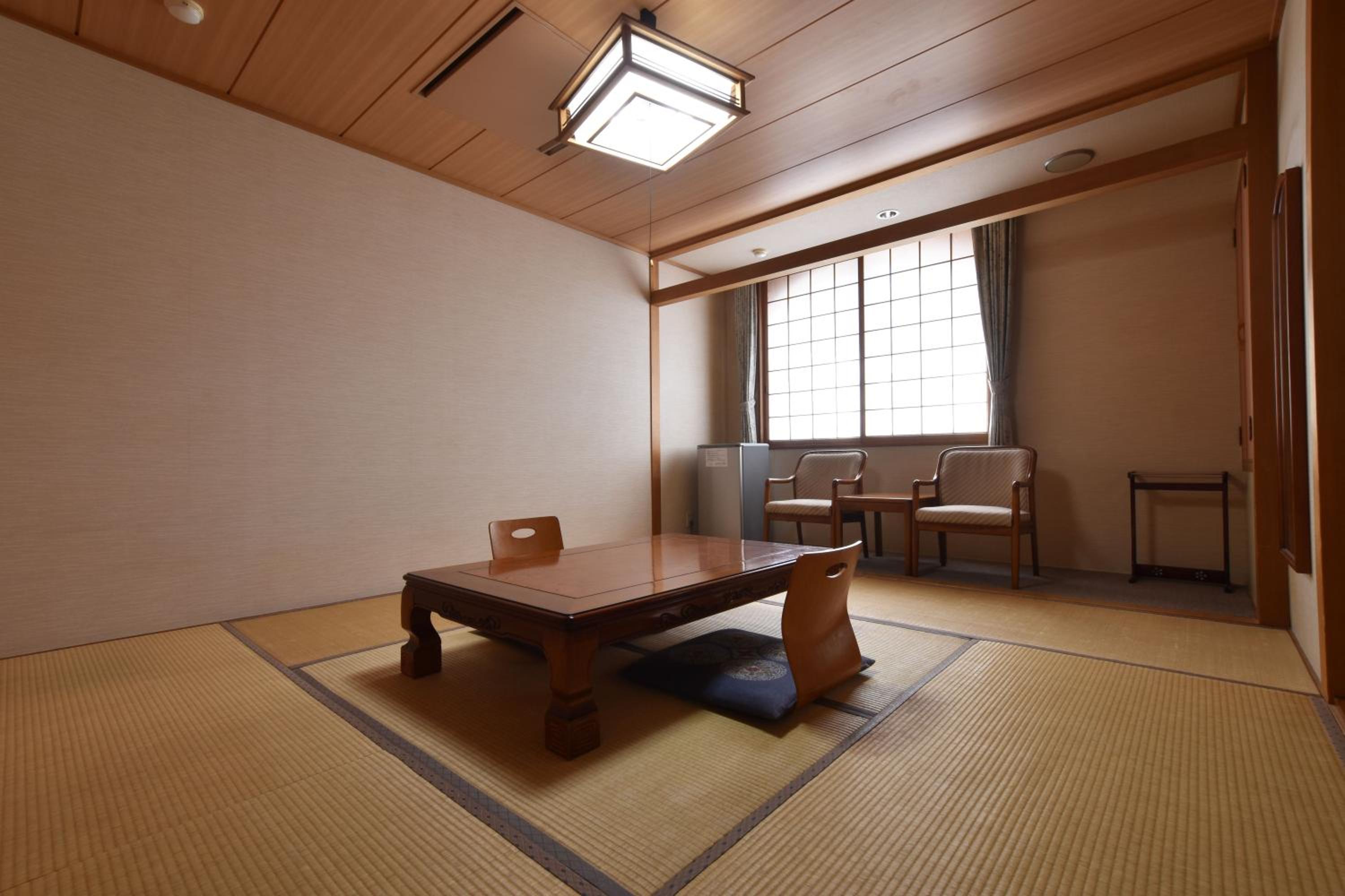 Japanese-Style Room - Smoking photo 2