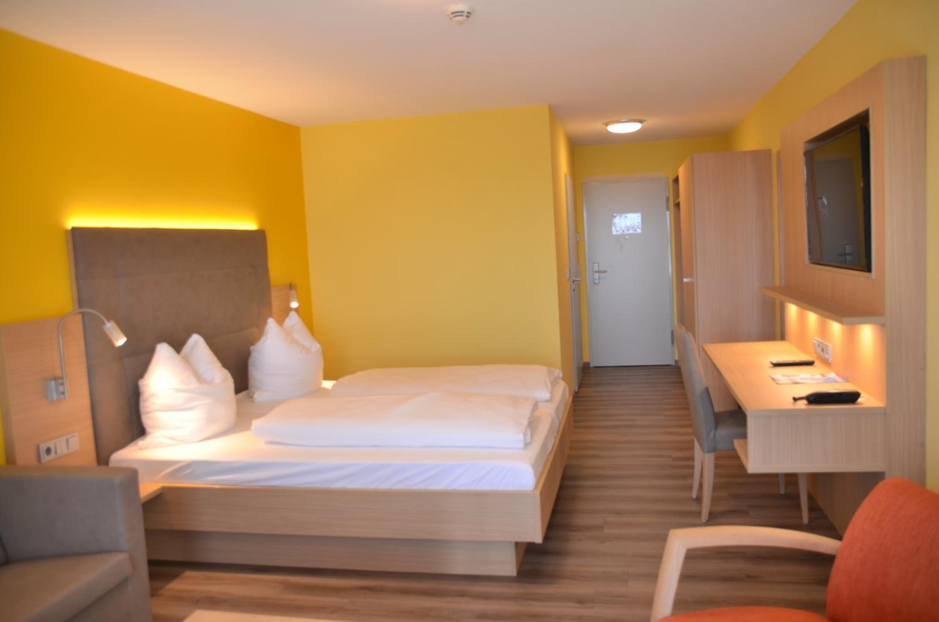 Premium Double Room with Balcony/Terrace - Photo 1