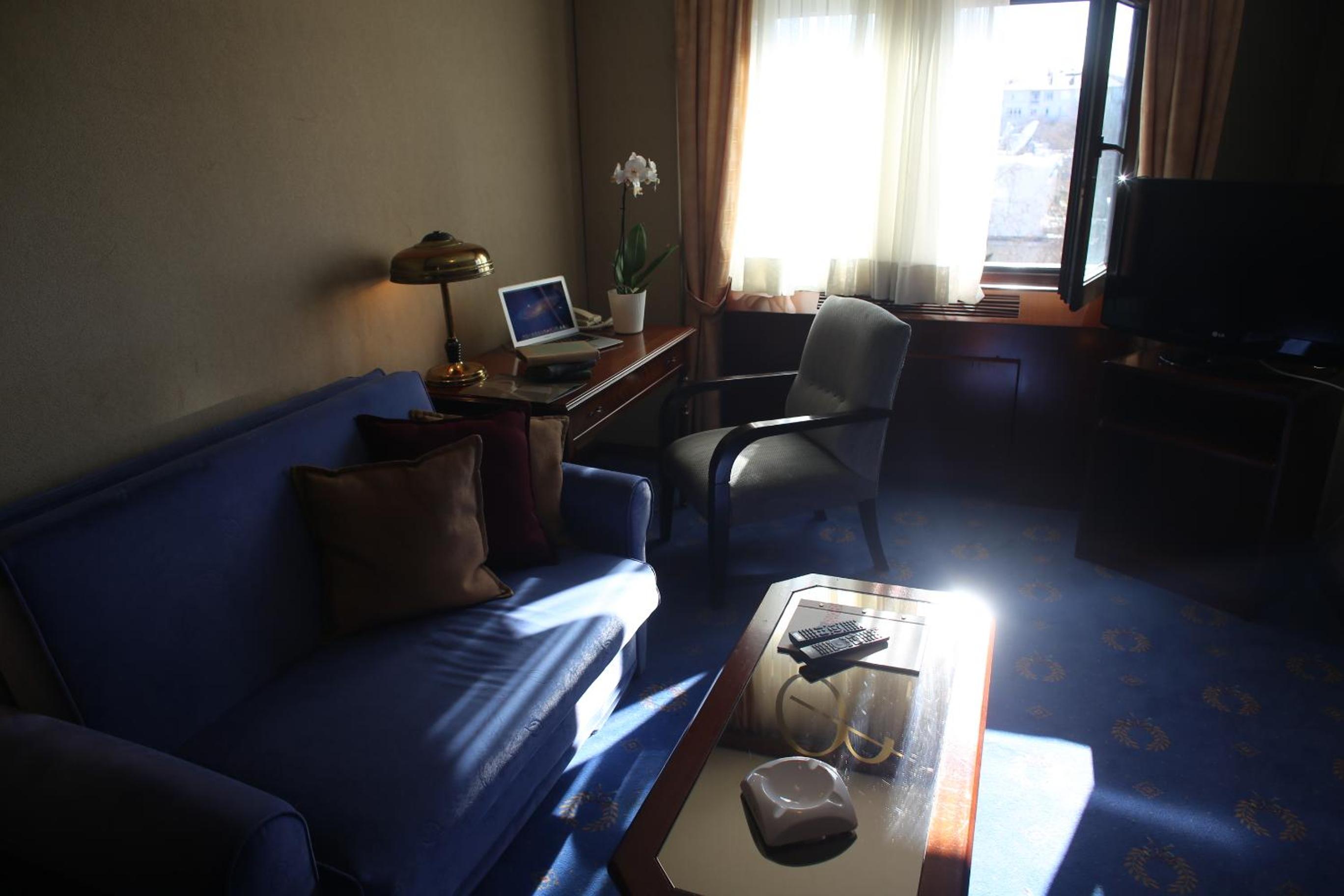 Suite - Photo 10