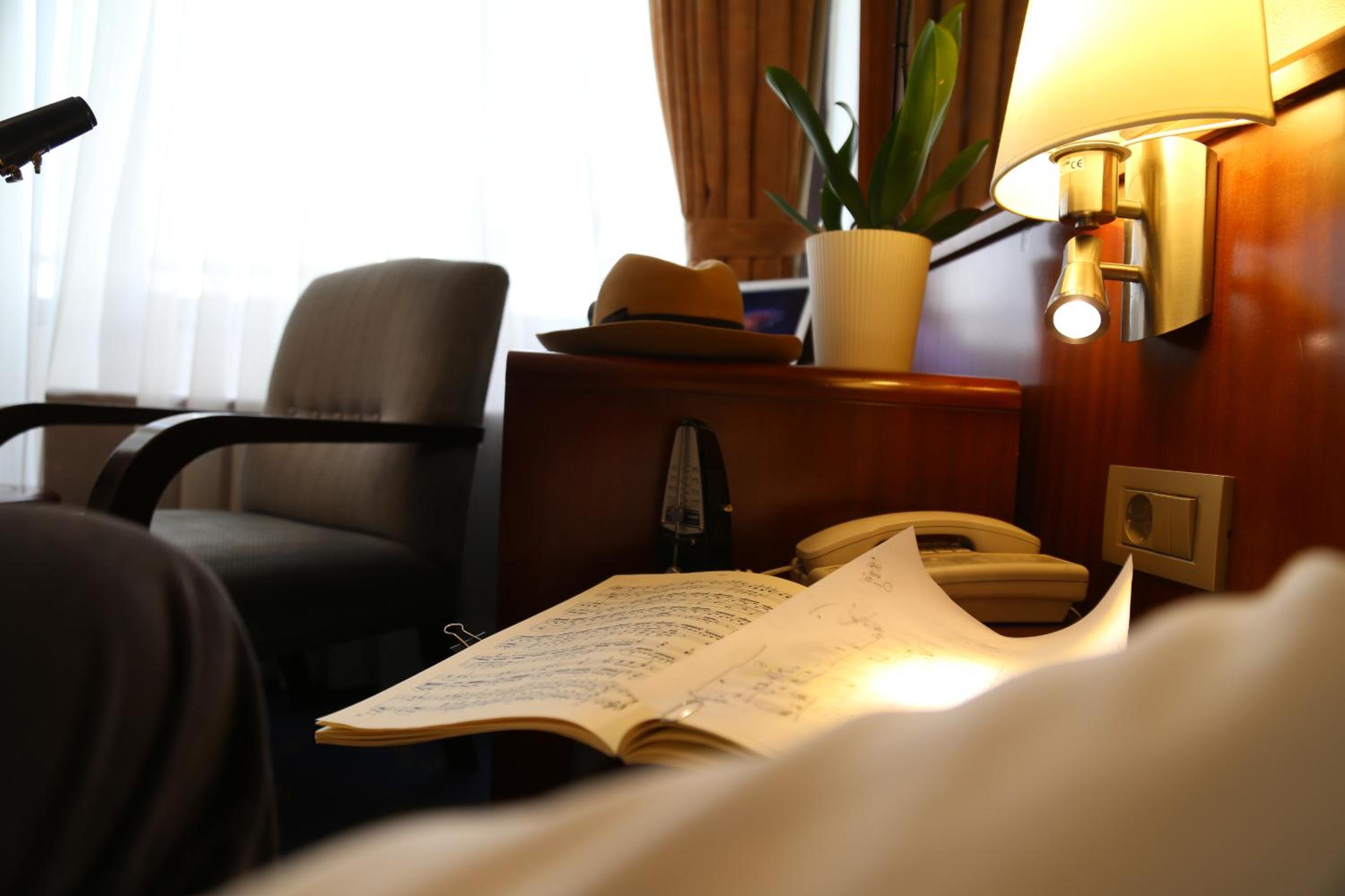Suite - Photo 7
