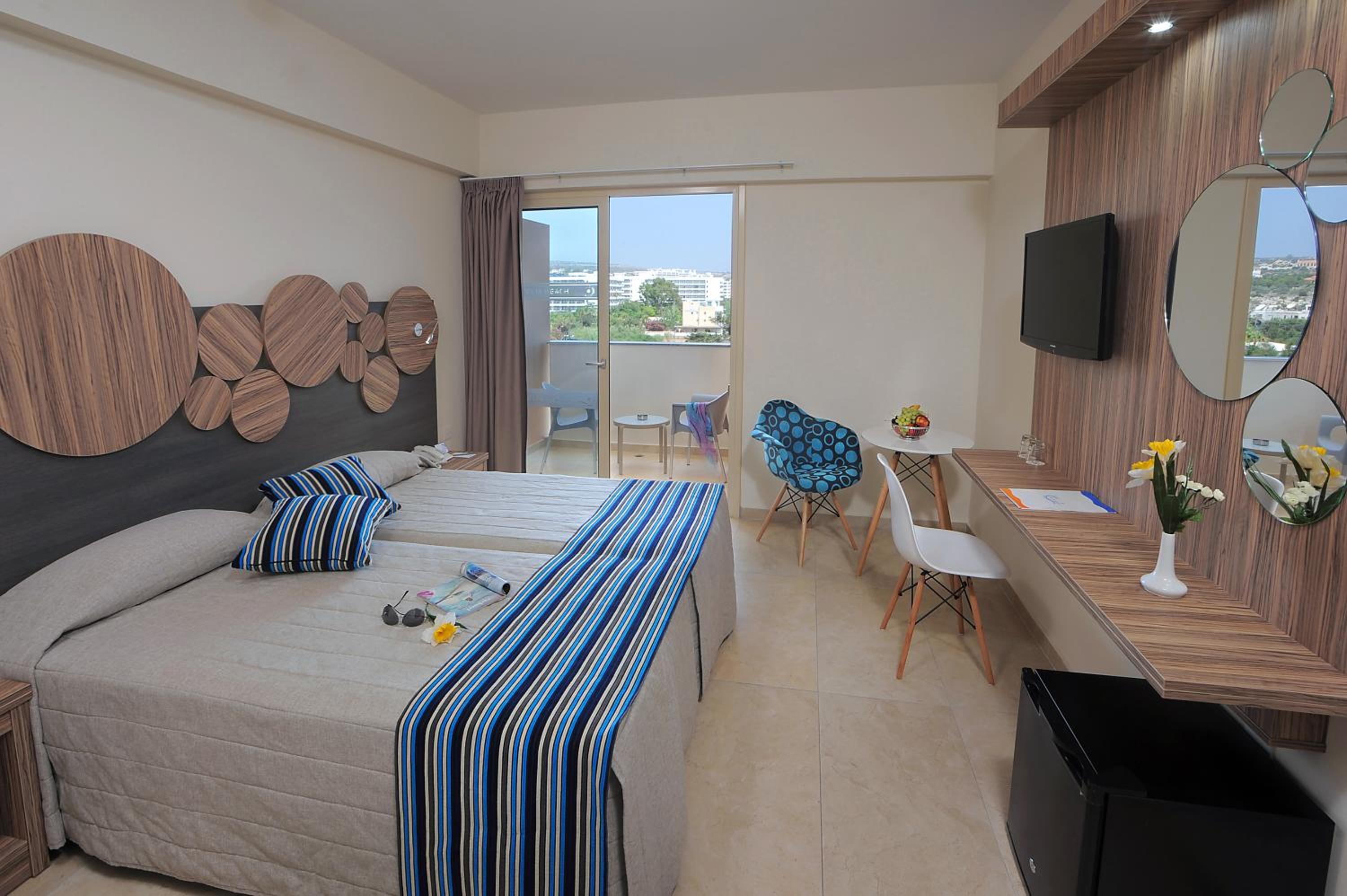 Standard Double or Twin Room with Inland View - Photo 3