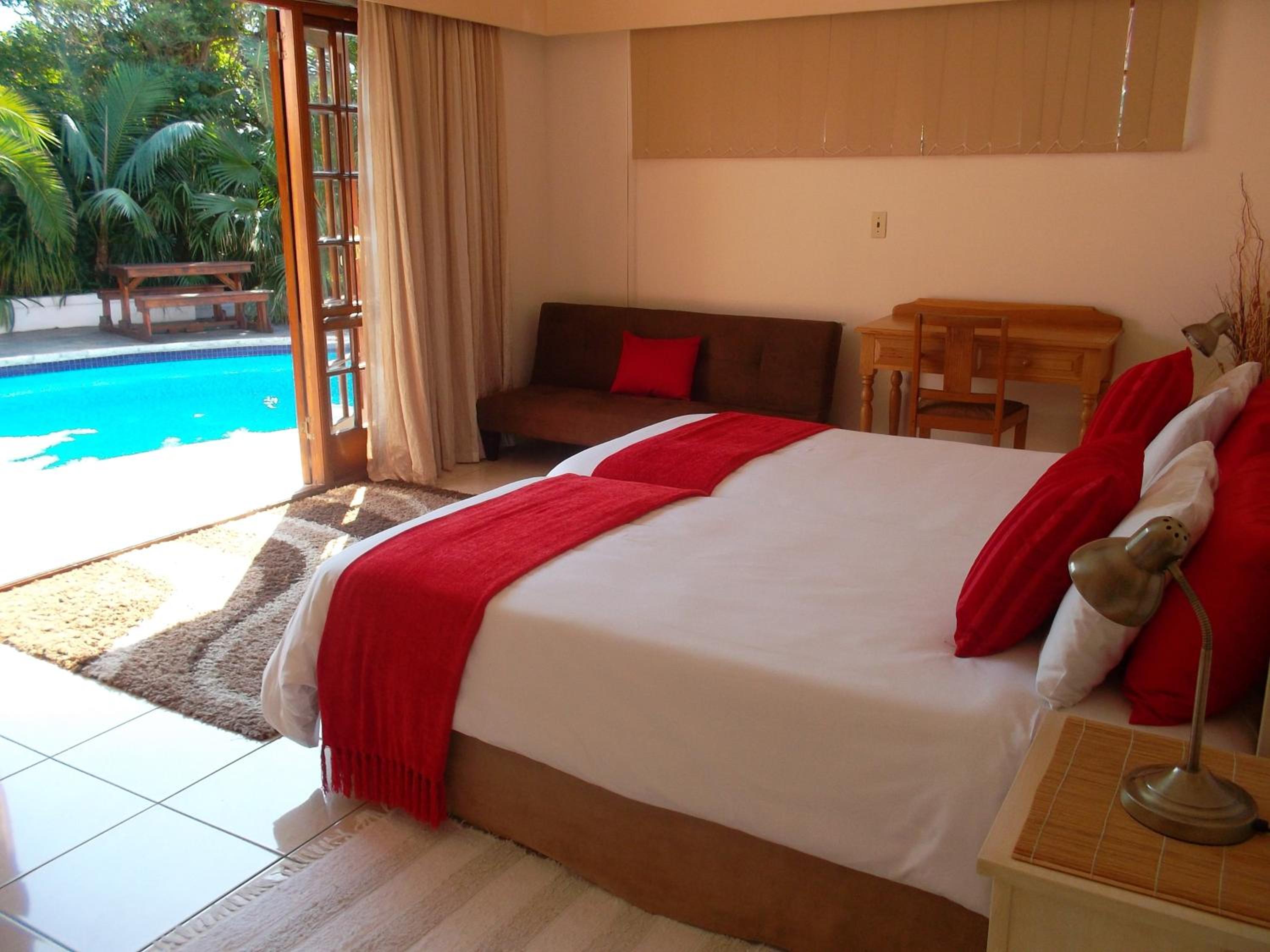 Standard Double or Twin Room with Pool View - Photo 4