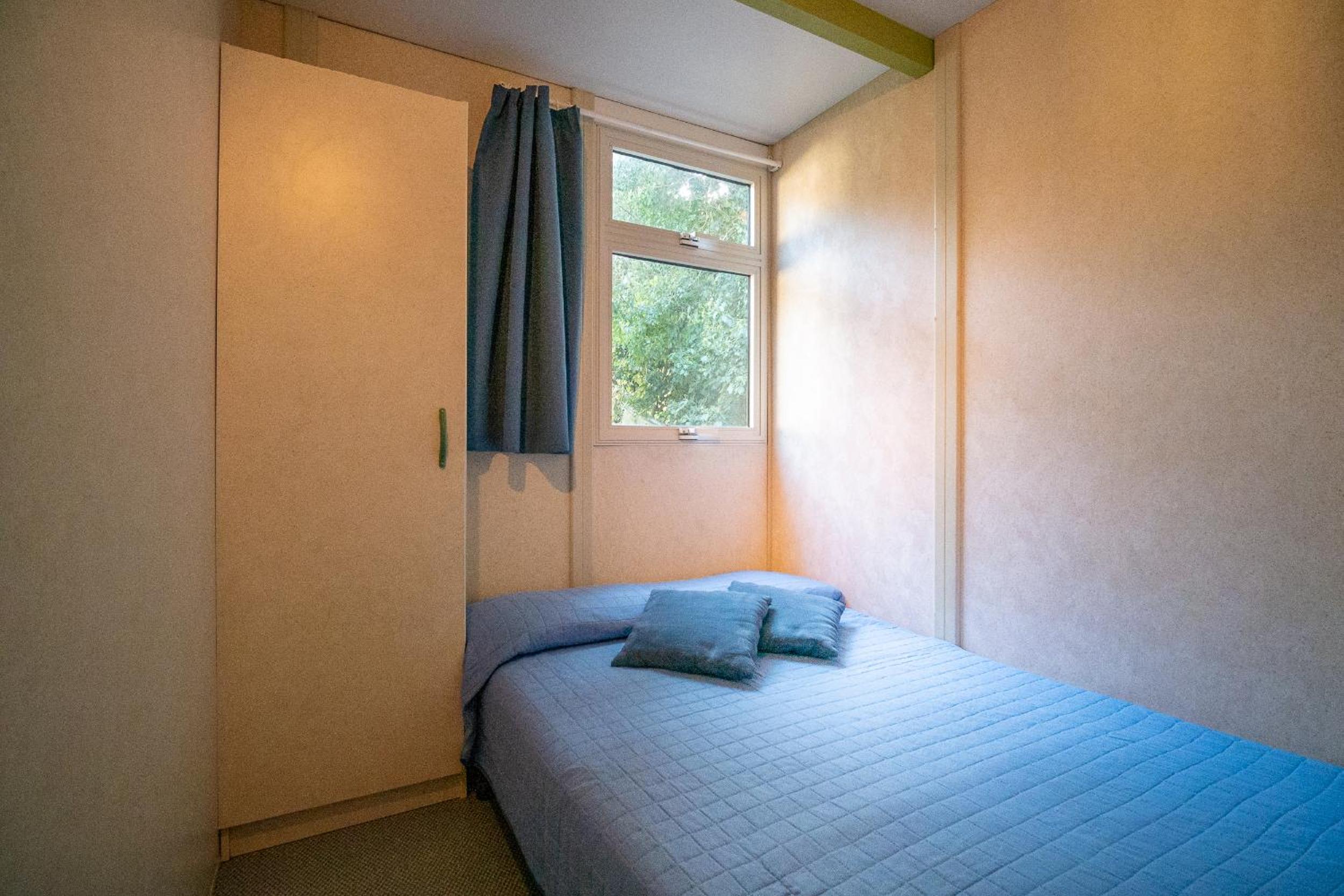 Standard Mobile Home (6 Adults) photo 2