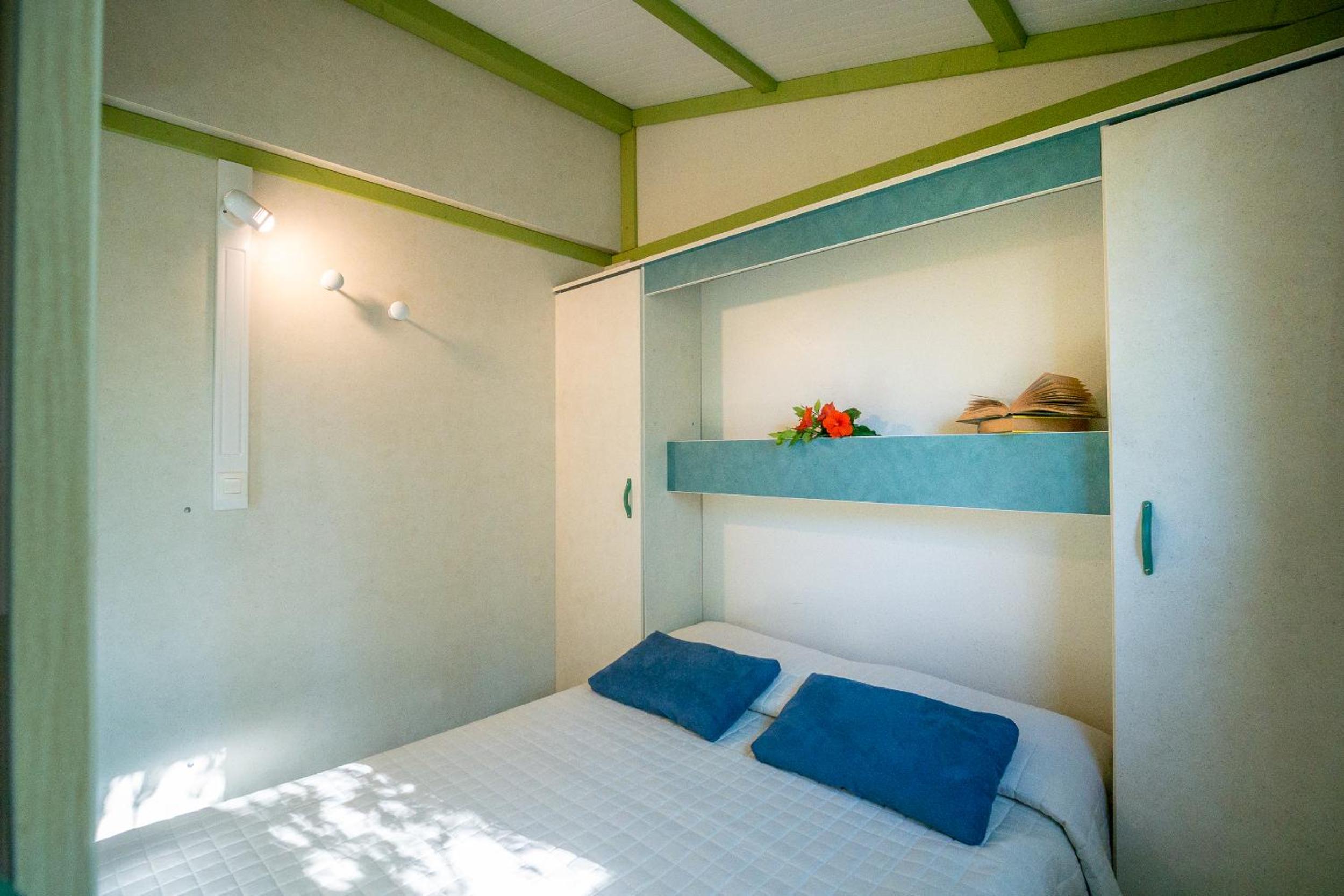 Standard Mobile Home (6 Adults) photo 1