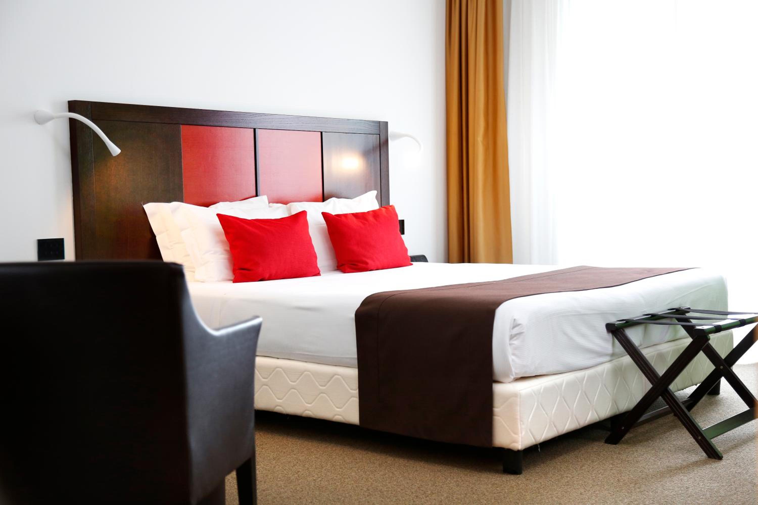 Superior Double or Twin Room with Terrace - Photo 4