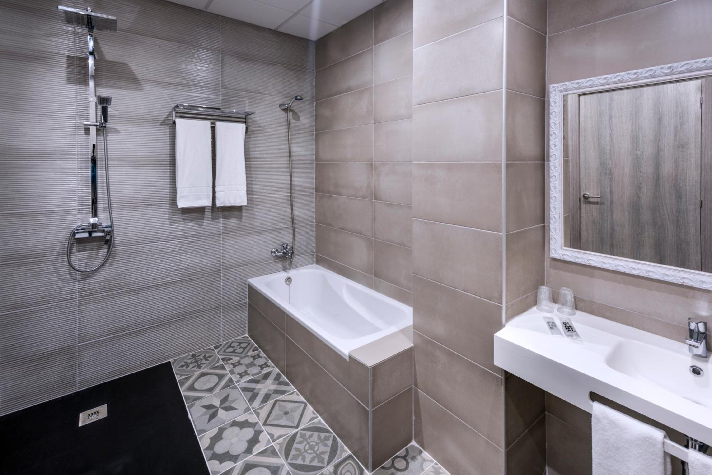 Standard Quadruple Room - Photo 3