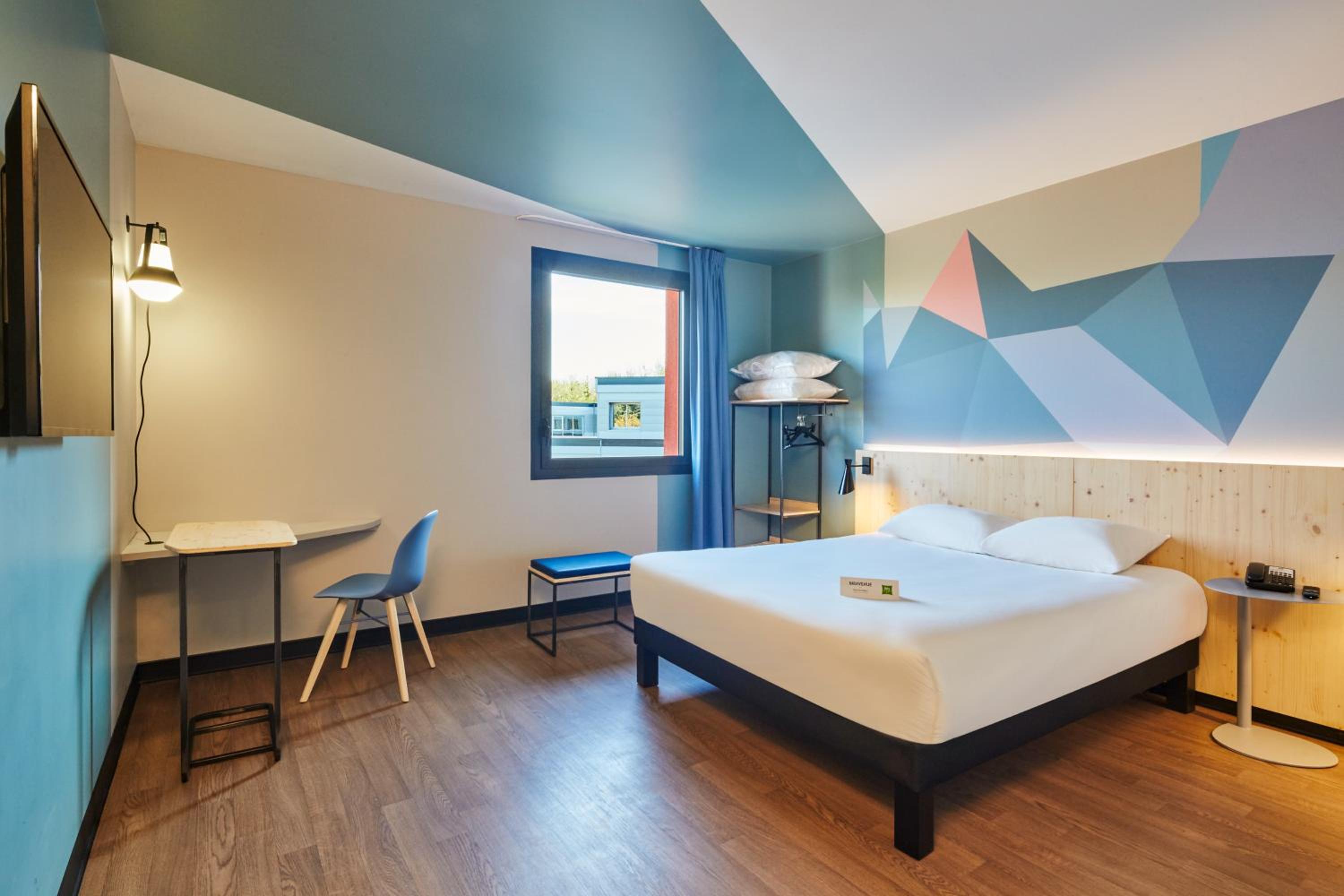 Standard Double Room - Photo 6