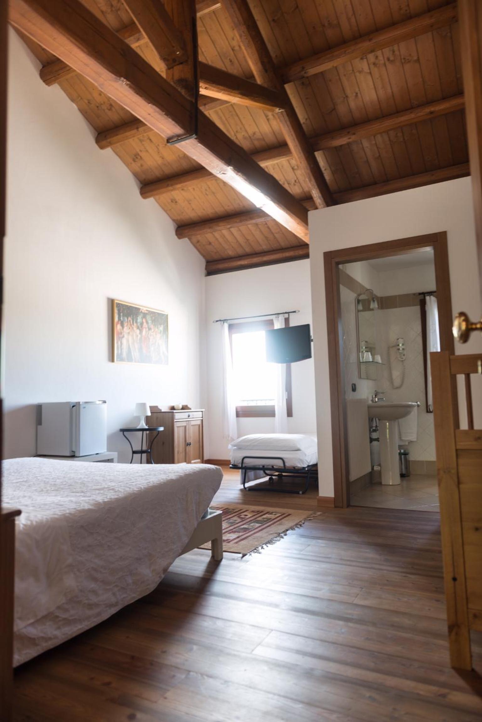 Quadruple Room photo 3