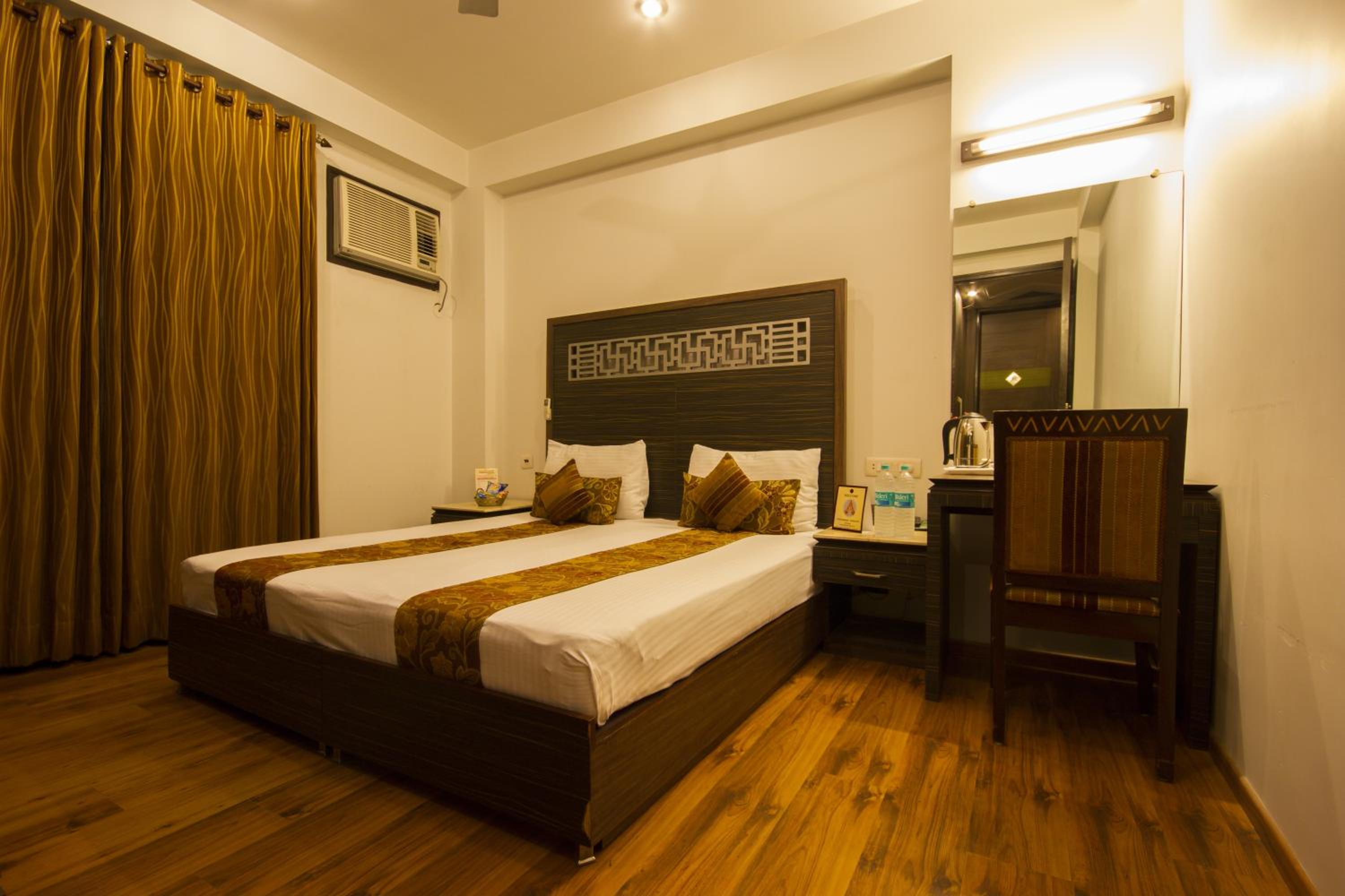 Small Double or Twin Room