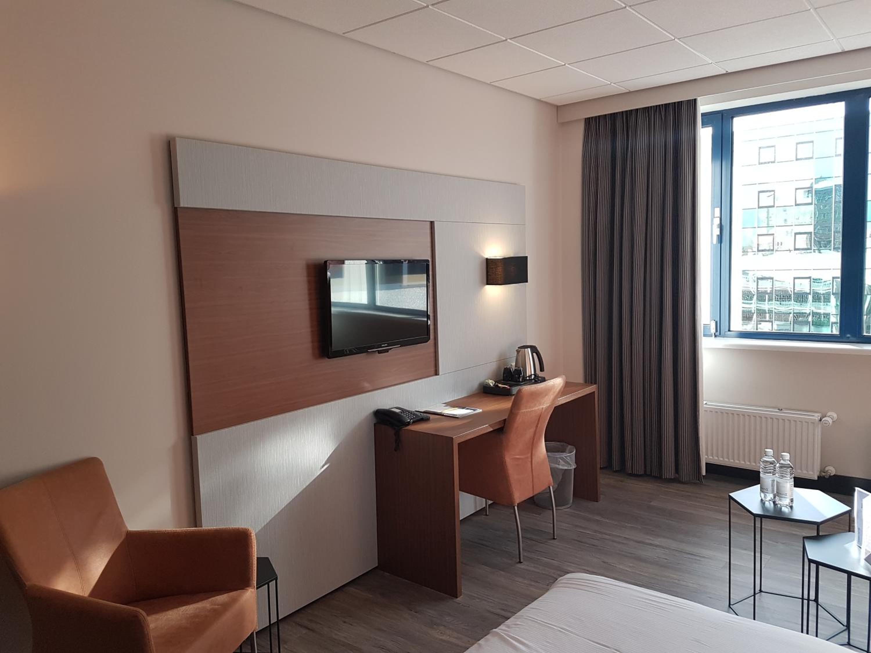 Deluxe Room - Photo 2