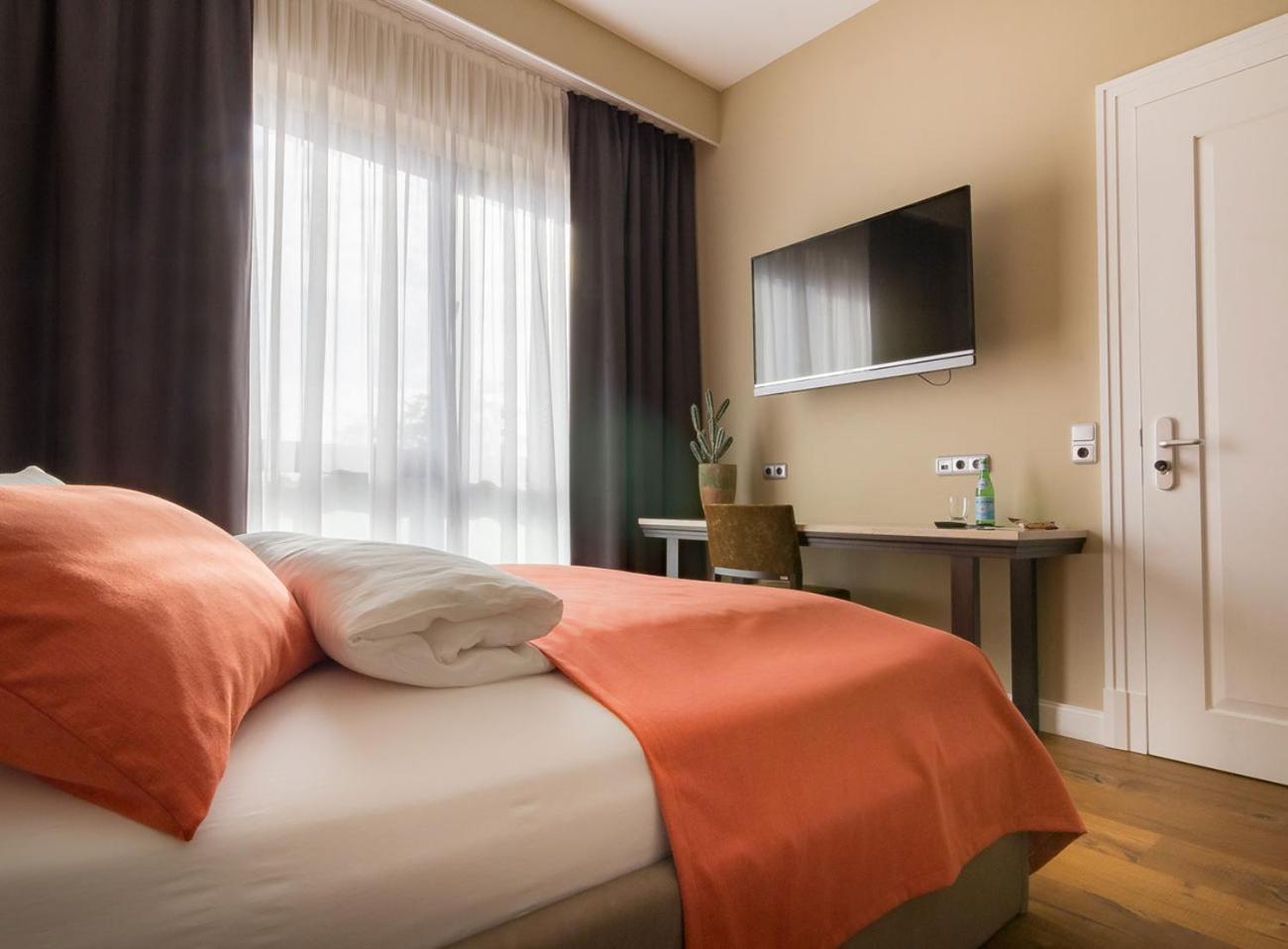 Standard Double Room - Photo 1