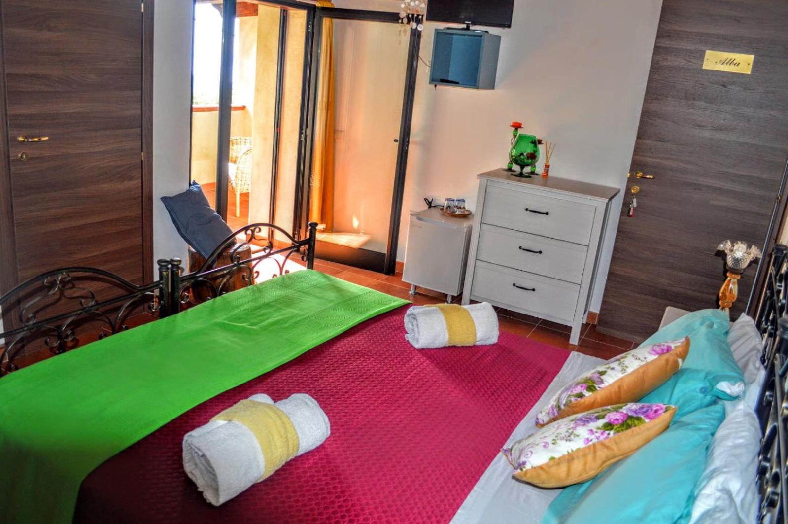Deluxe Double Room with Balcony photo 1