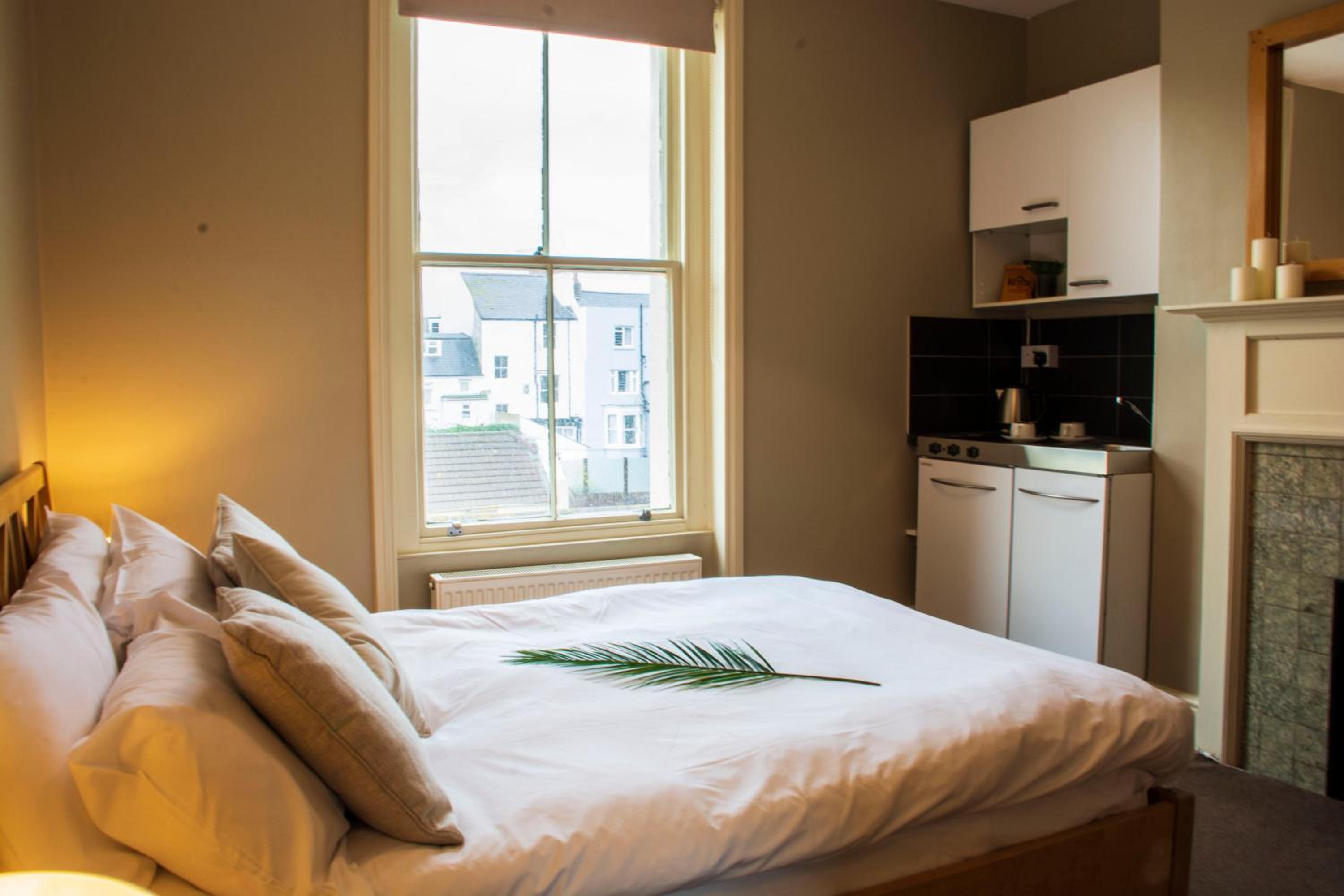 Small Double Room - Photo 1