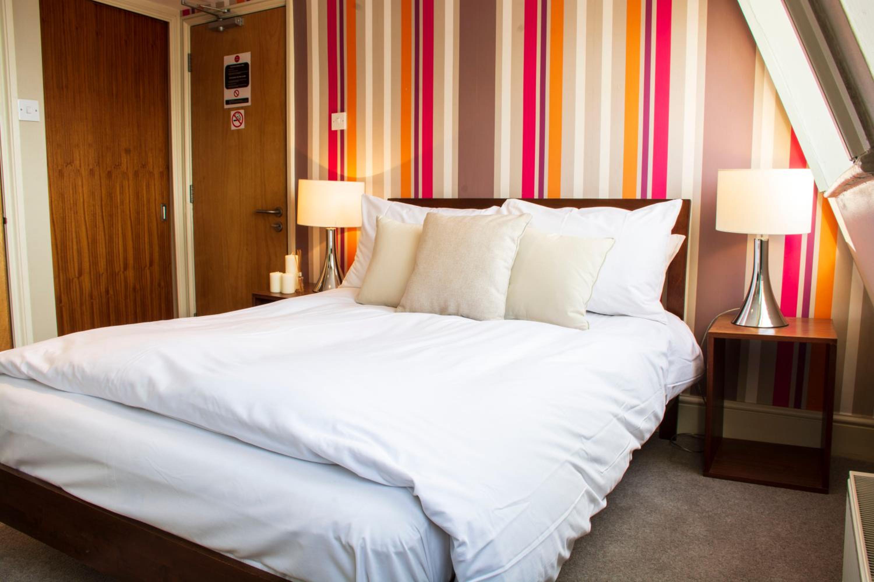 Small Double Room - Photo 6
