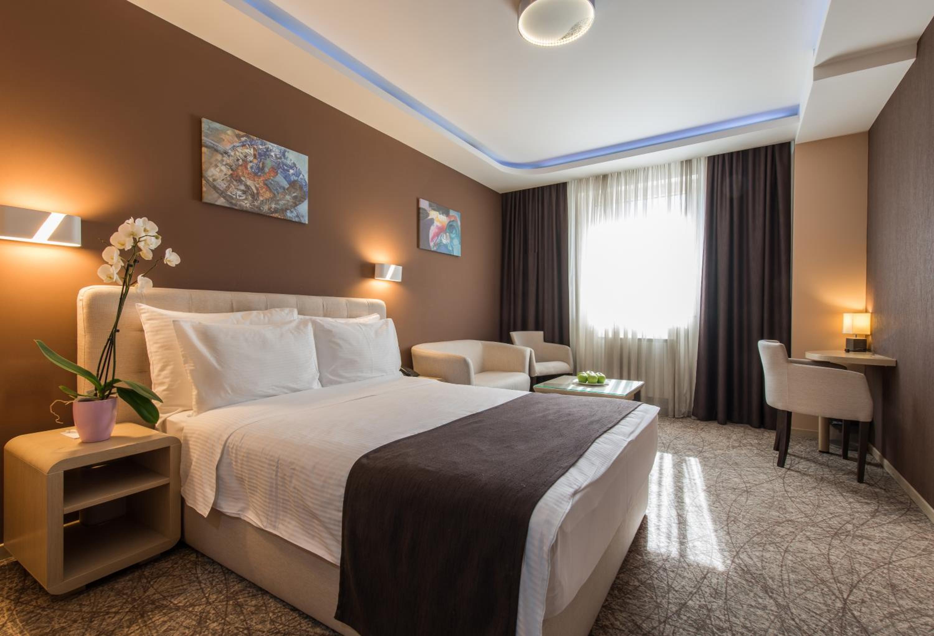 Double Room - Photo 2