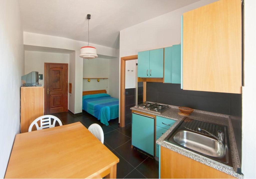 Studio Apartment photo 1