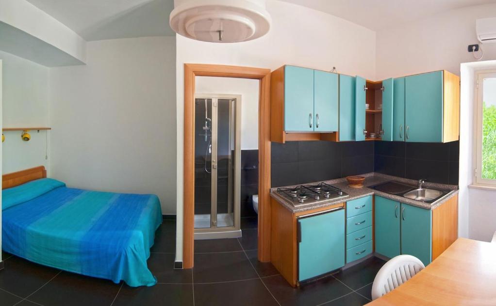 Studio Apartment photo 3