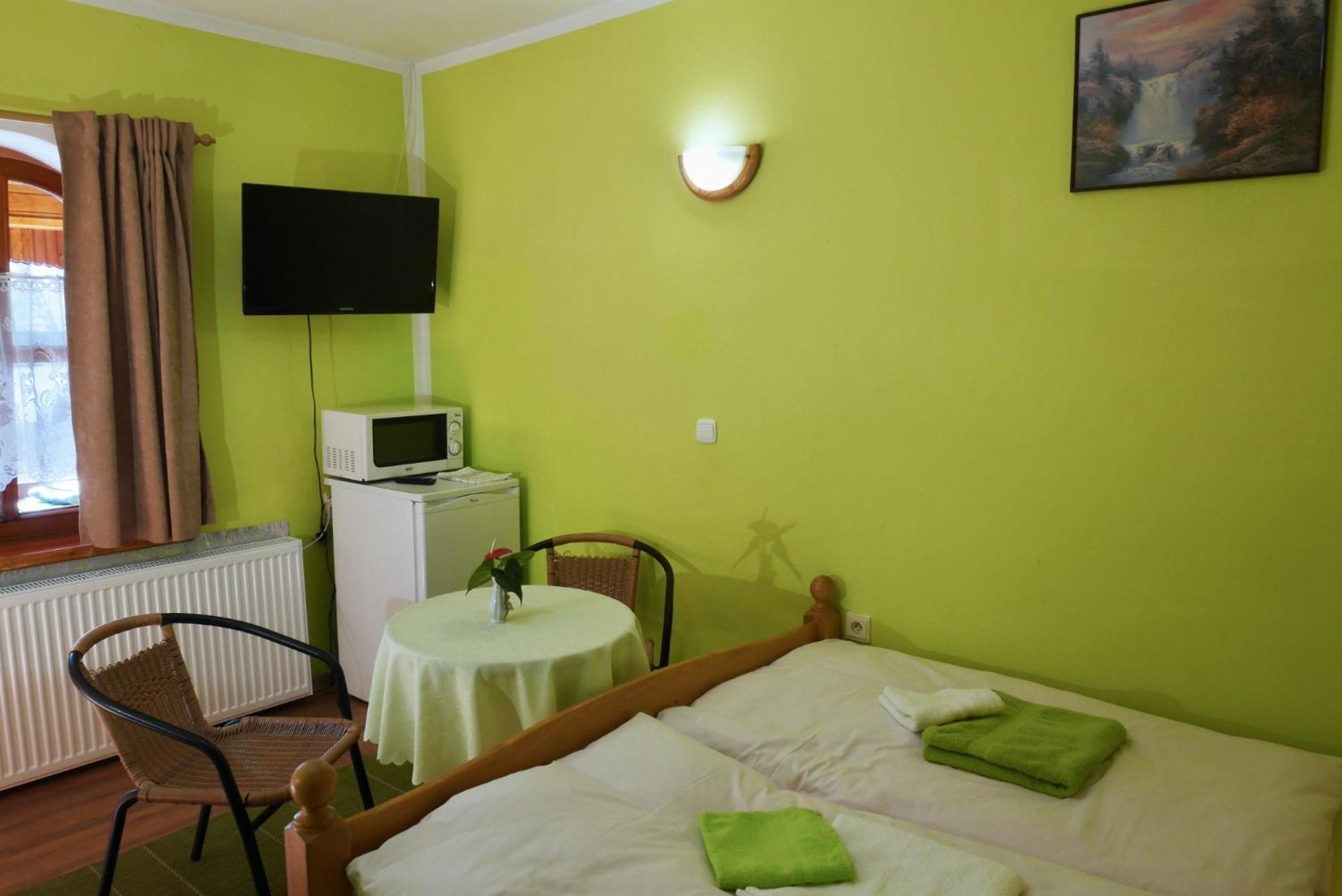 Apartment photo 2