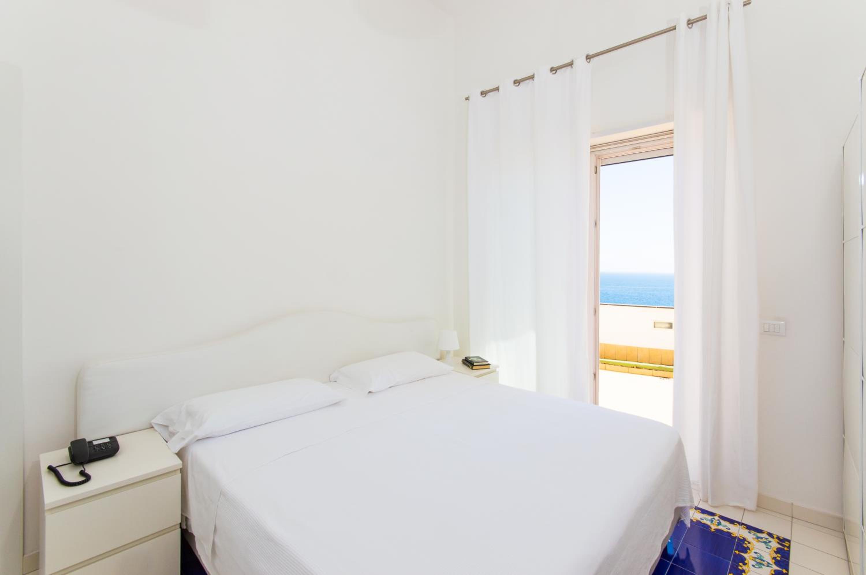 Studio with Sea View - Photo 8
