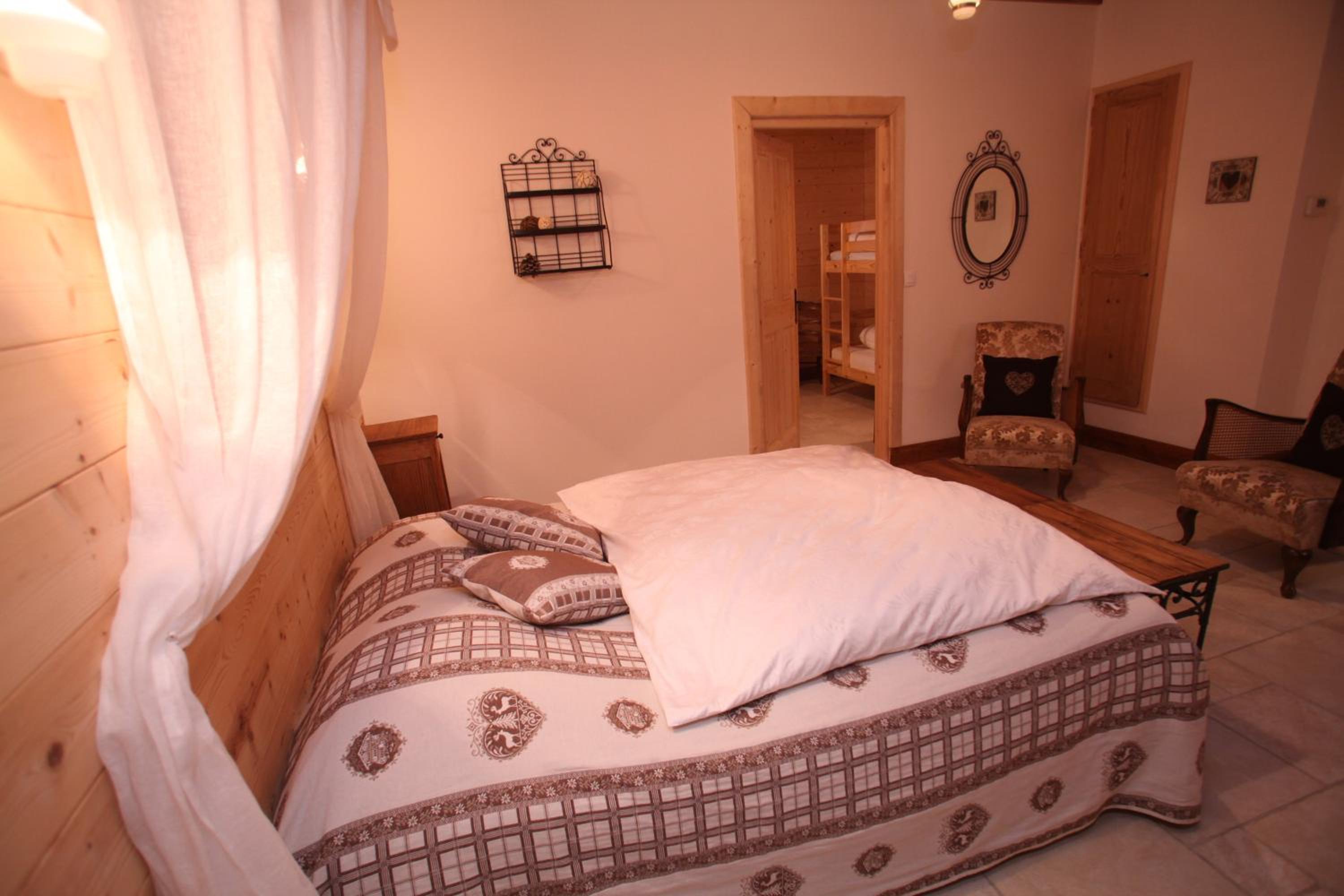 Family Suite (2 Adults + 2 Children) photo 3