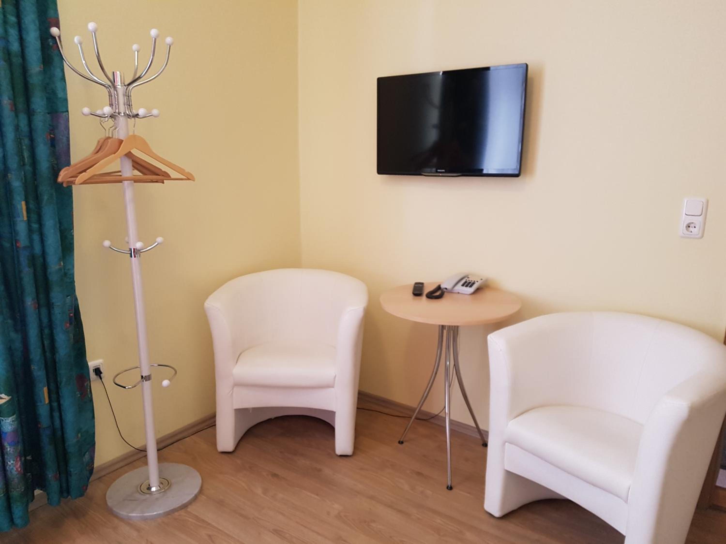 Double Room - Photo 2