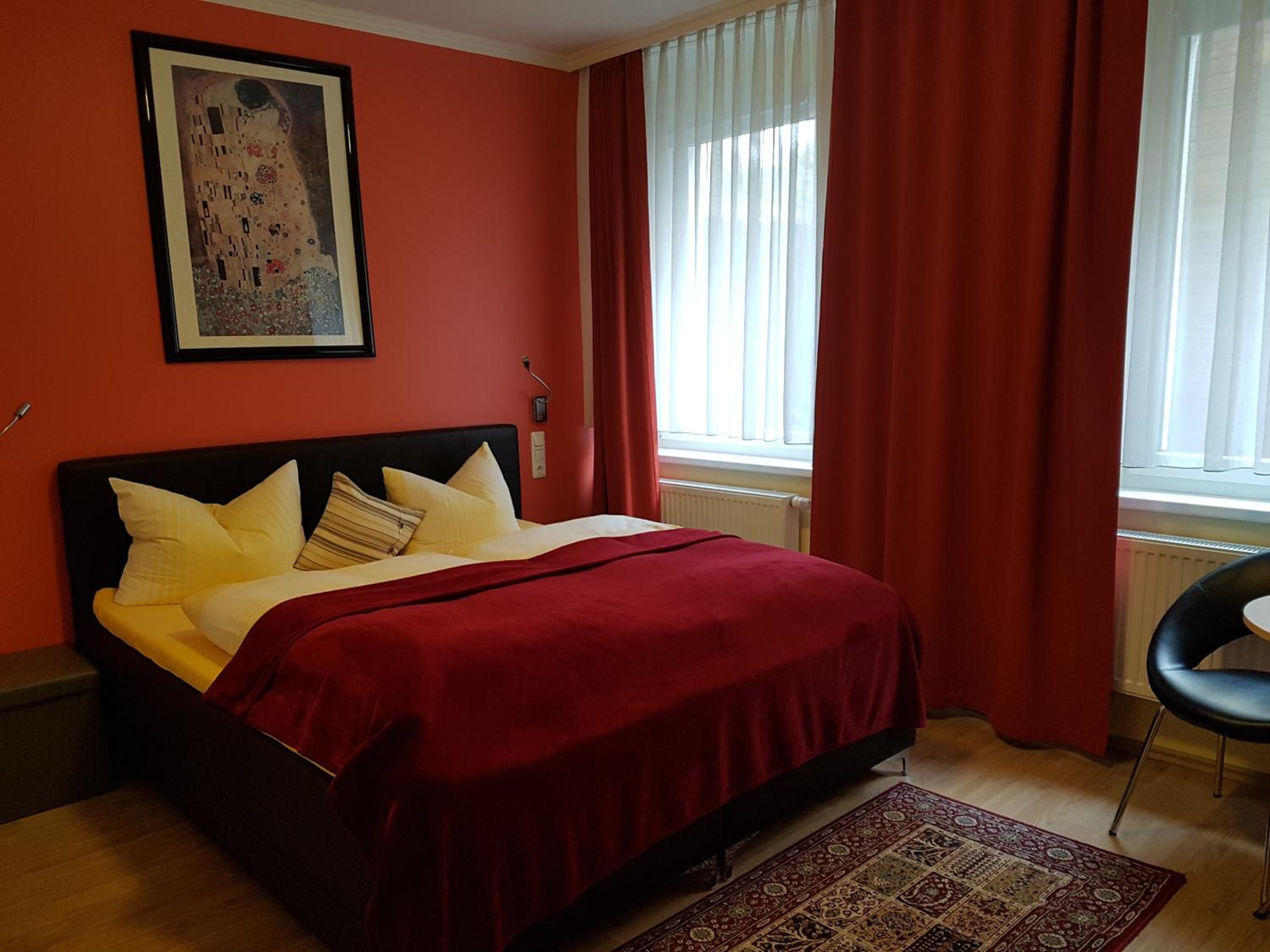 Double Room - Photo 12