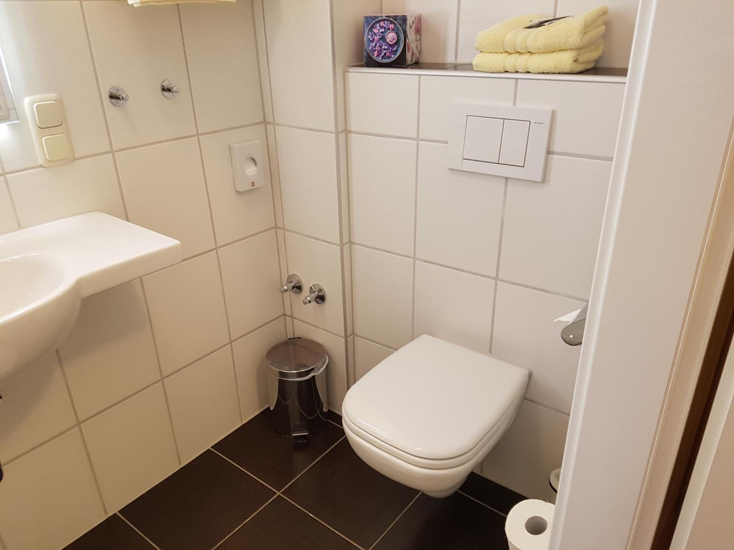 Double Room - Photo 7