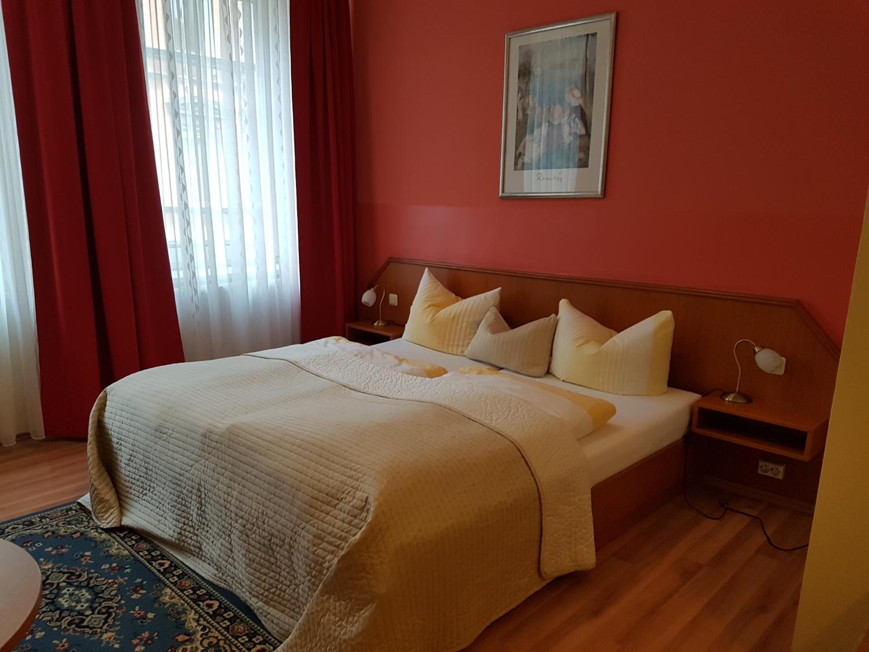 Double Room - Photo 4