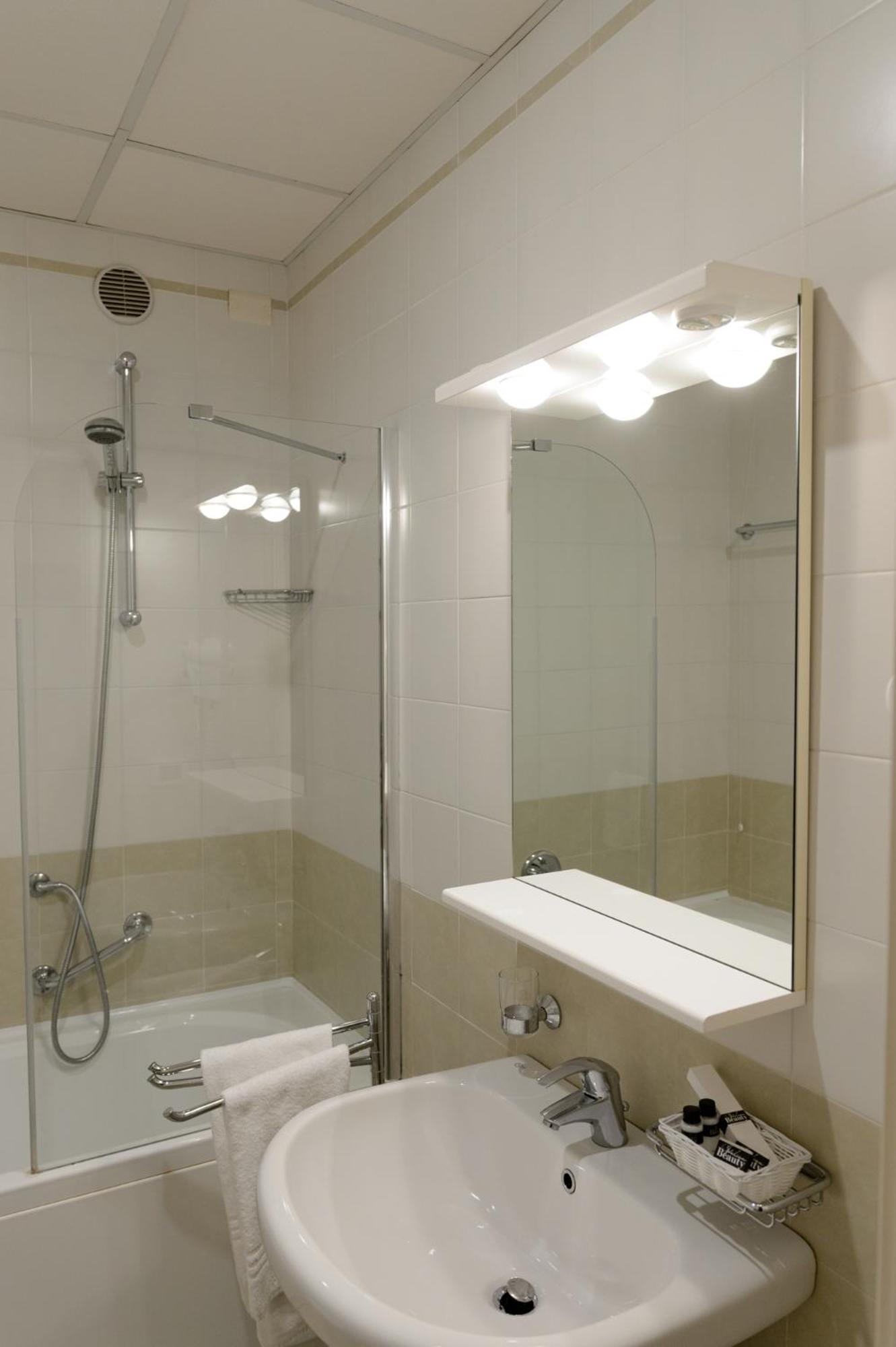 Double Room - Photo 3