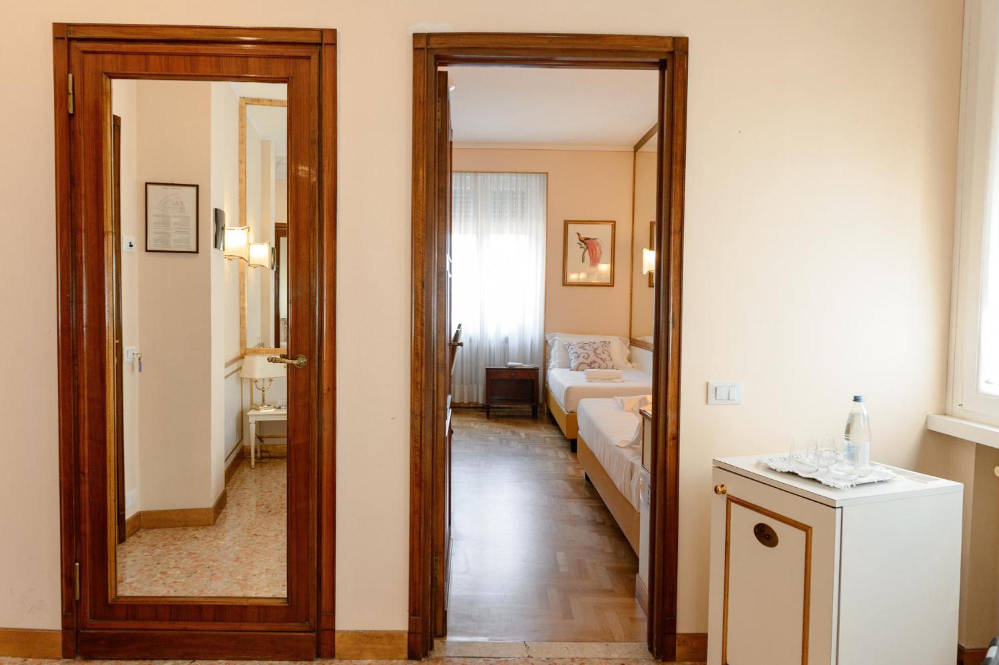 Triple Room - Photo 2