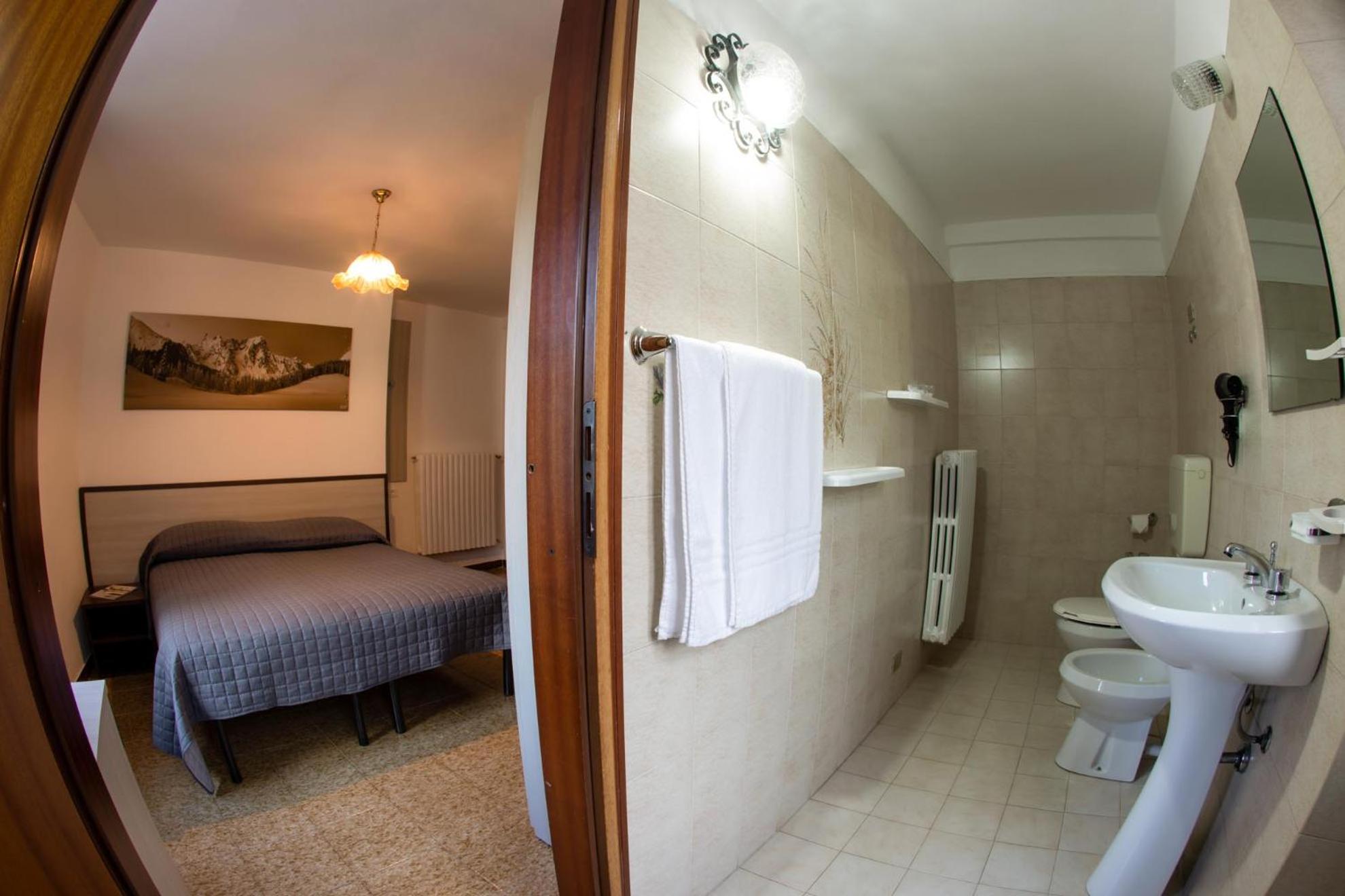 Triple Room photo 2