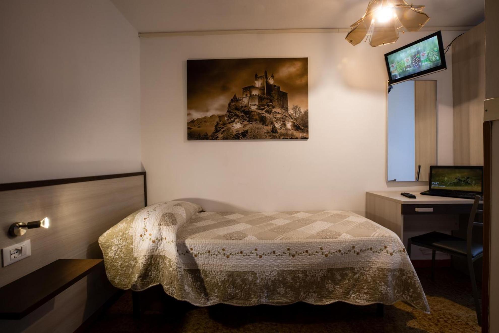 Single Room photo 1