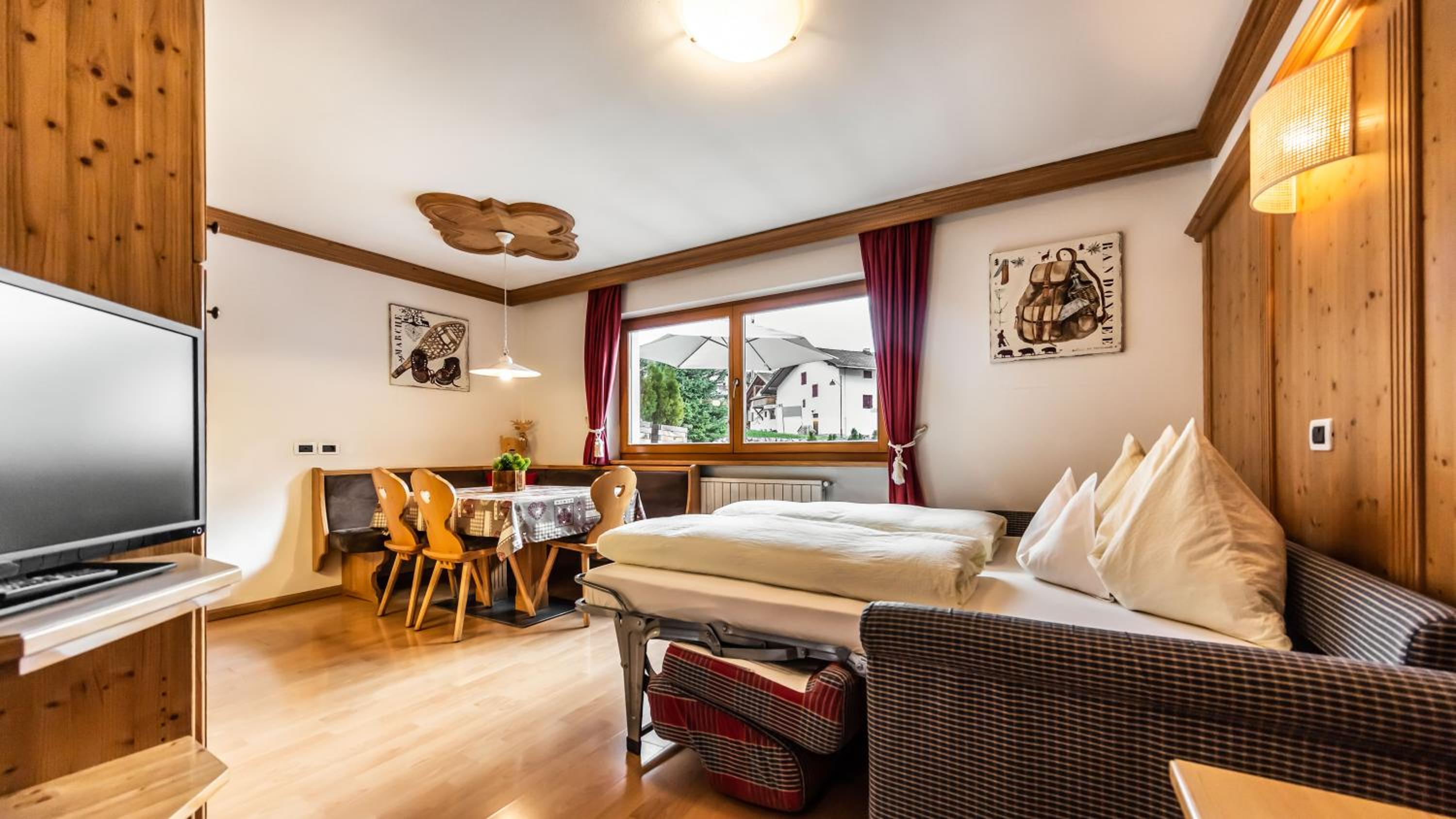 Superior Two-Bedroom Apartment (6 Adults) photo 2