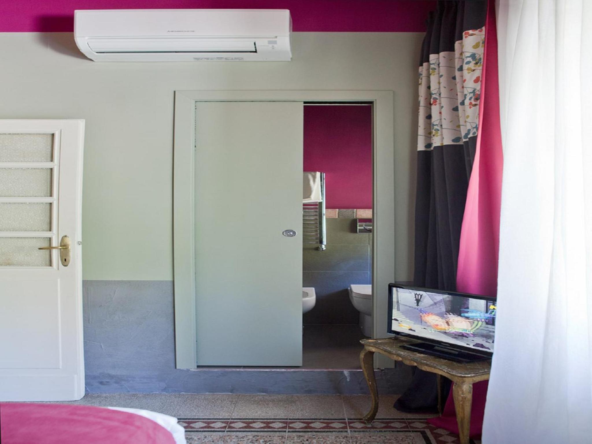 Small Double Room photo 3
