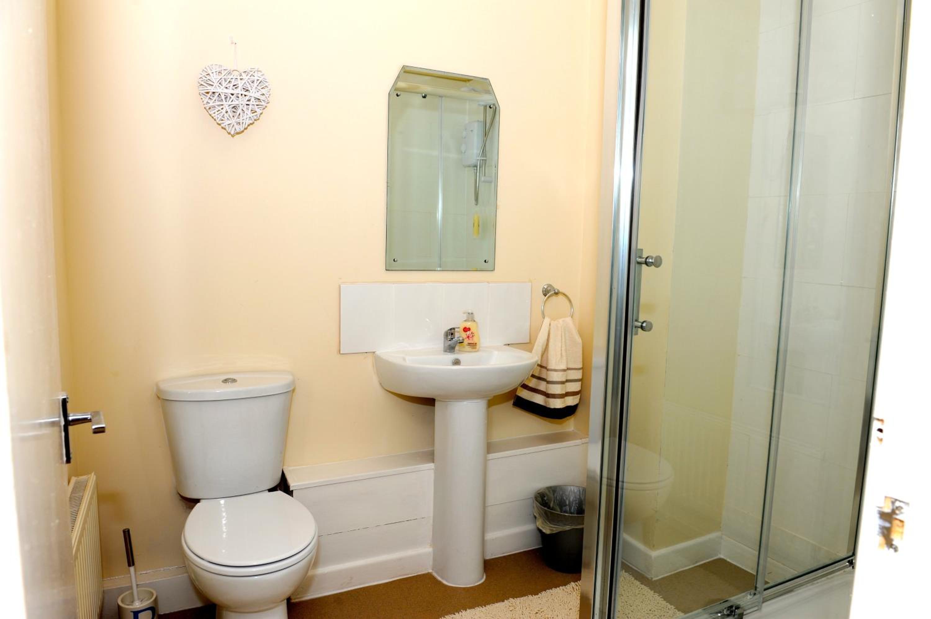 Family Room (5 Adults) - Photo 3