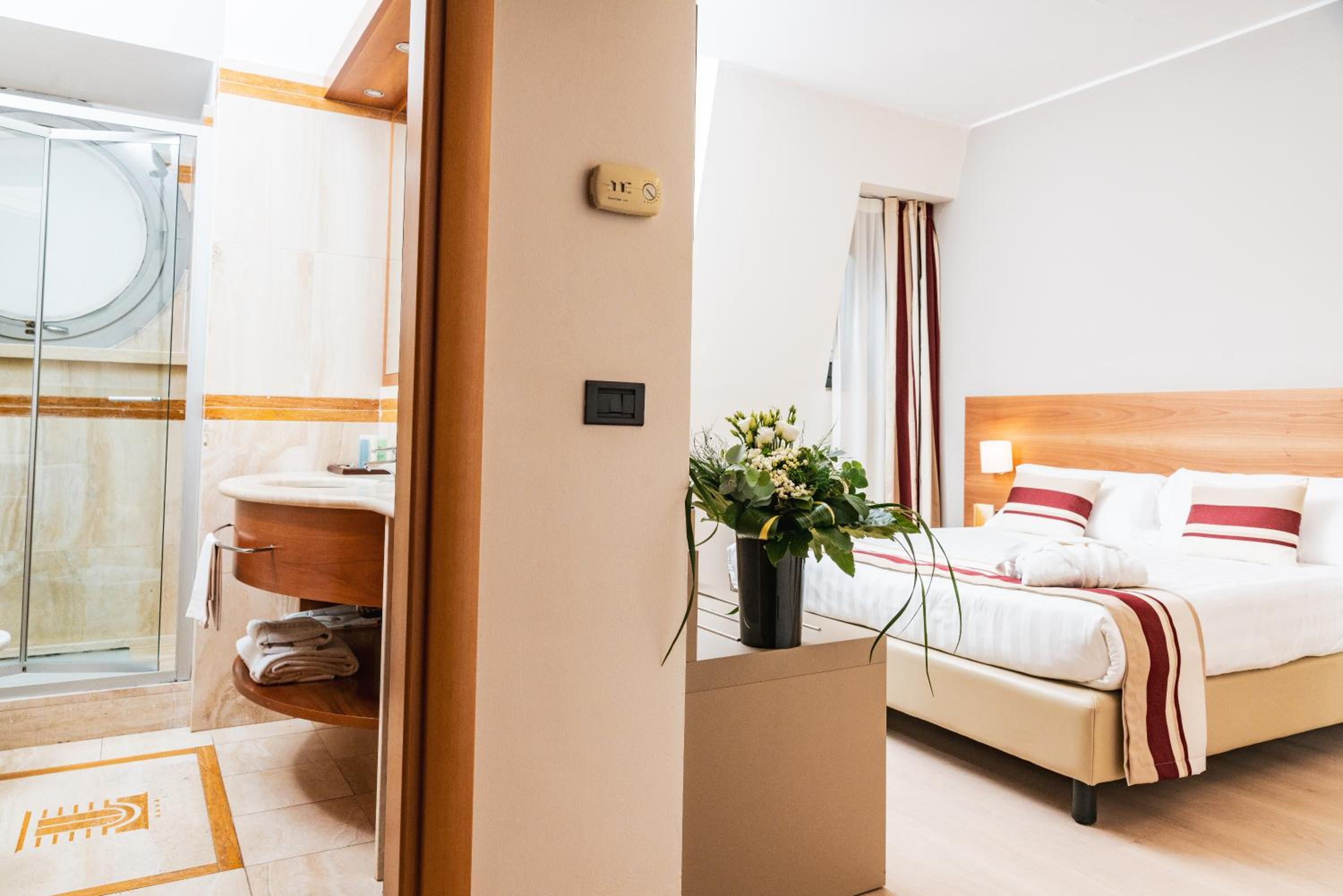 Double or Twin Room - Photo 1