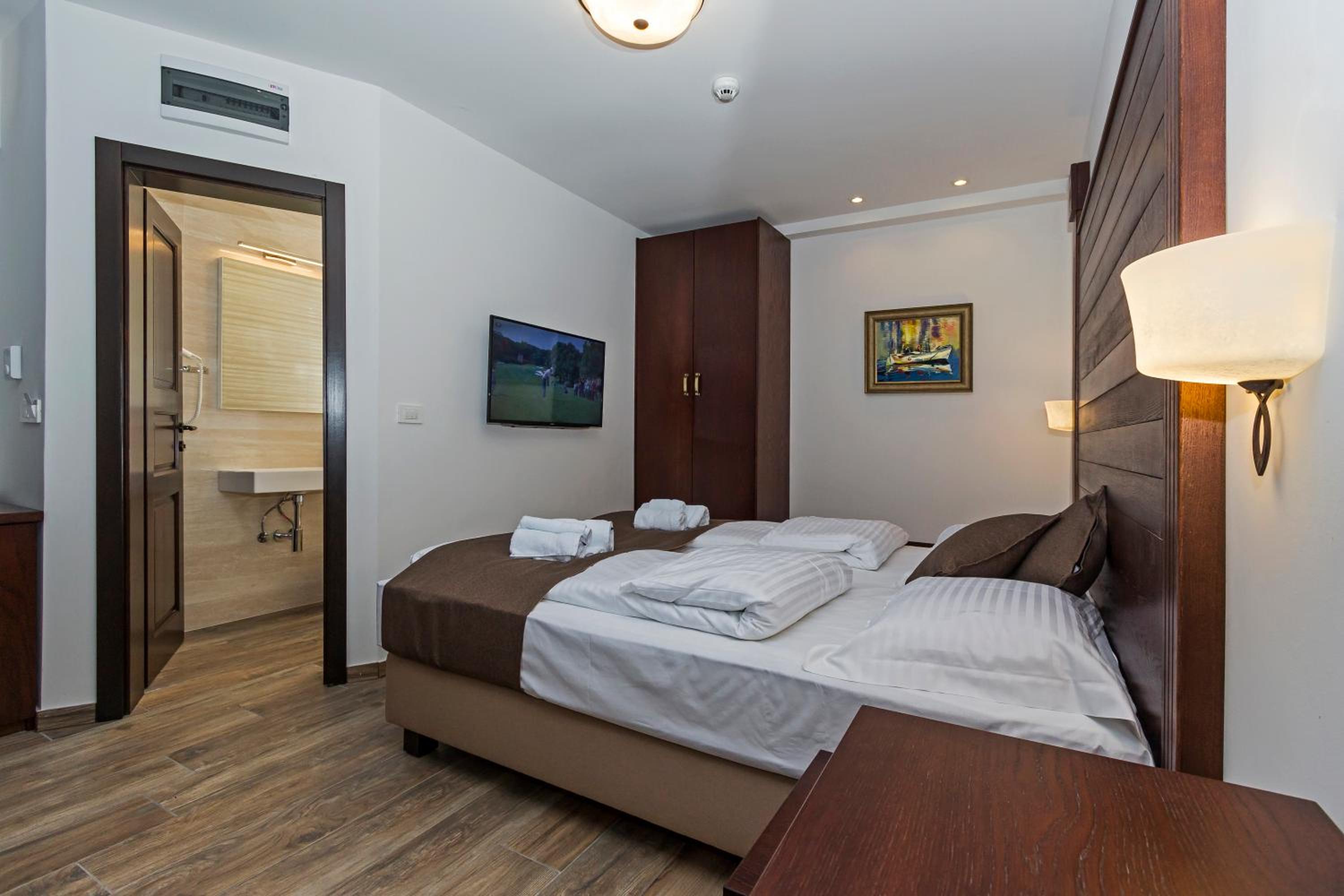 Double Room with Lake View