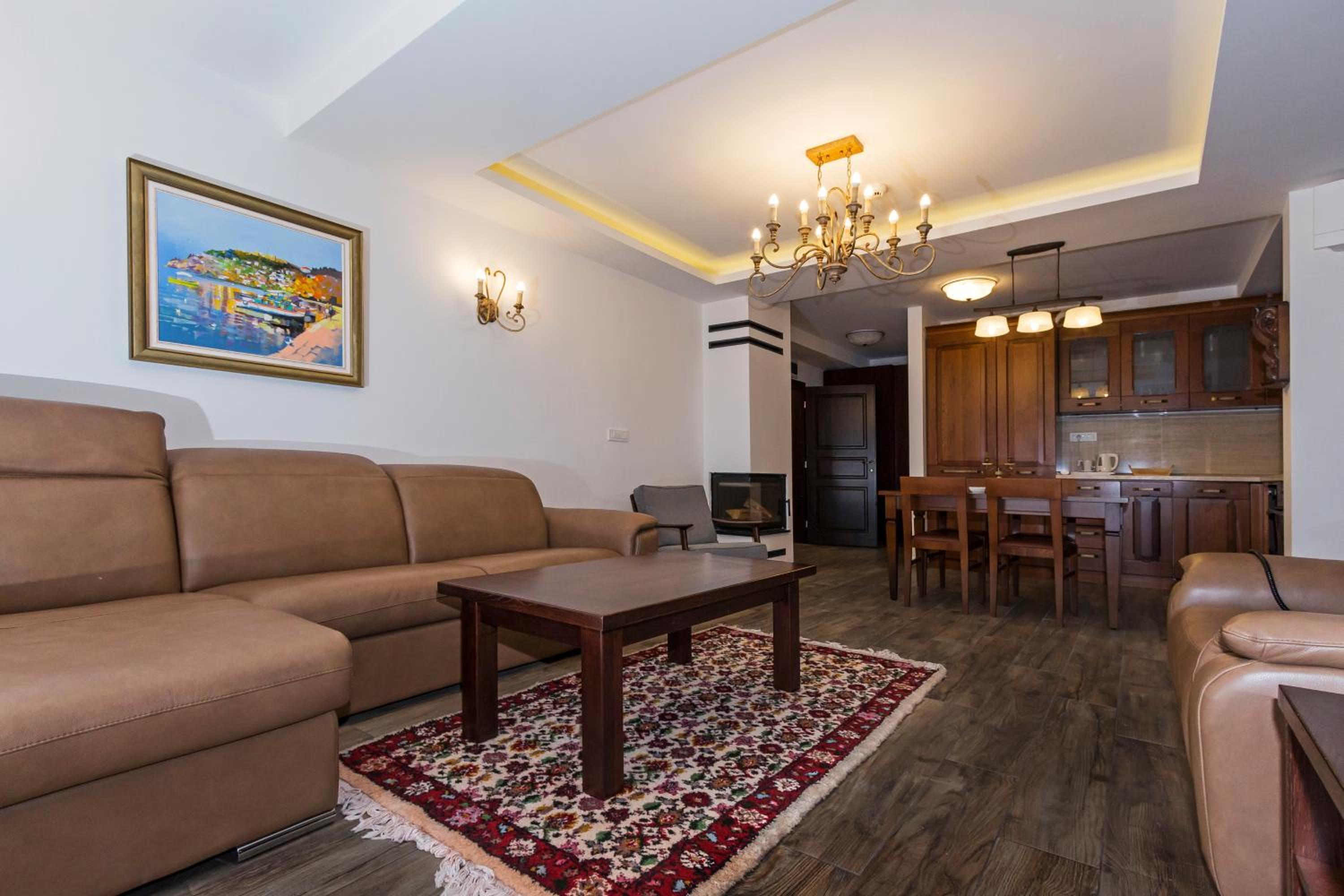 Deluxe Junior Suite photo 3