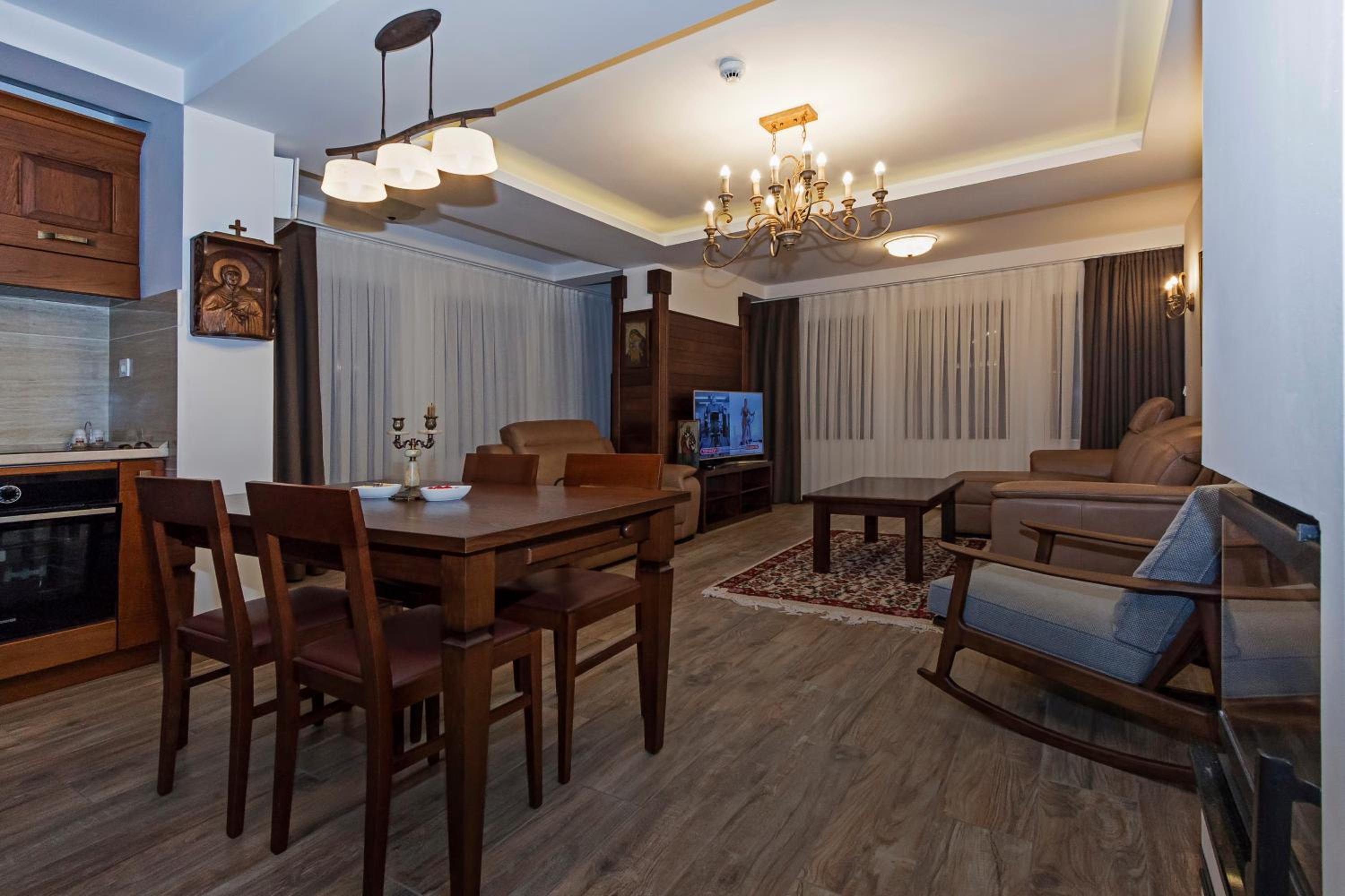 Deluxe Junior Suite photo 2