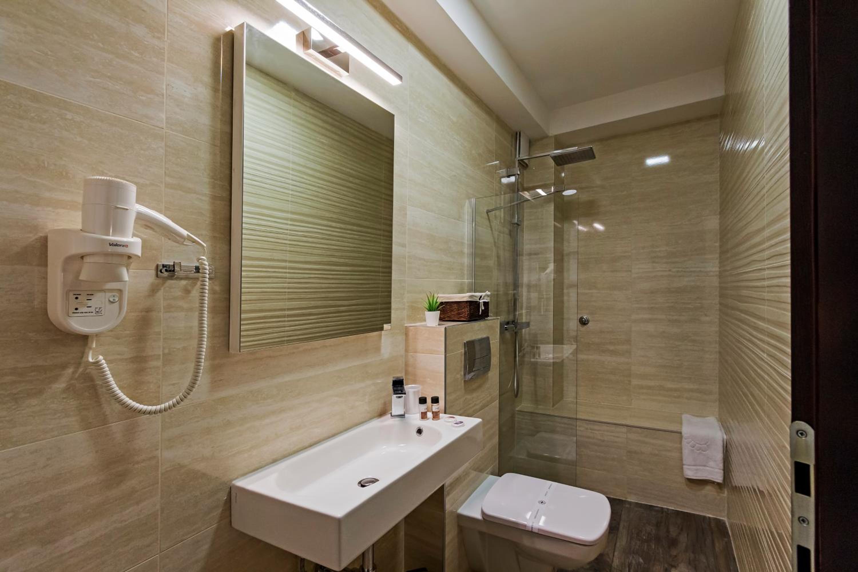 Double Room with Lake View photo 2