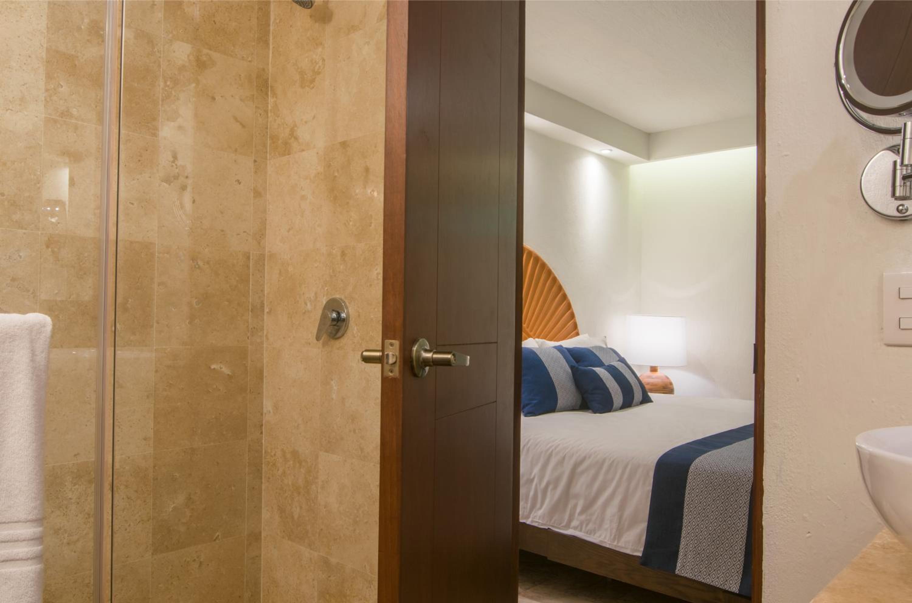 Master Suite-Terrace With Sea View  - Photo 8