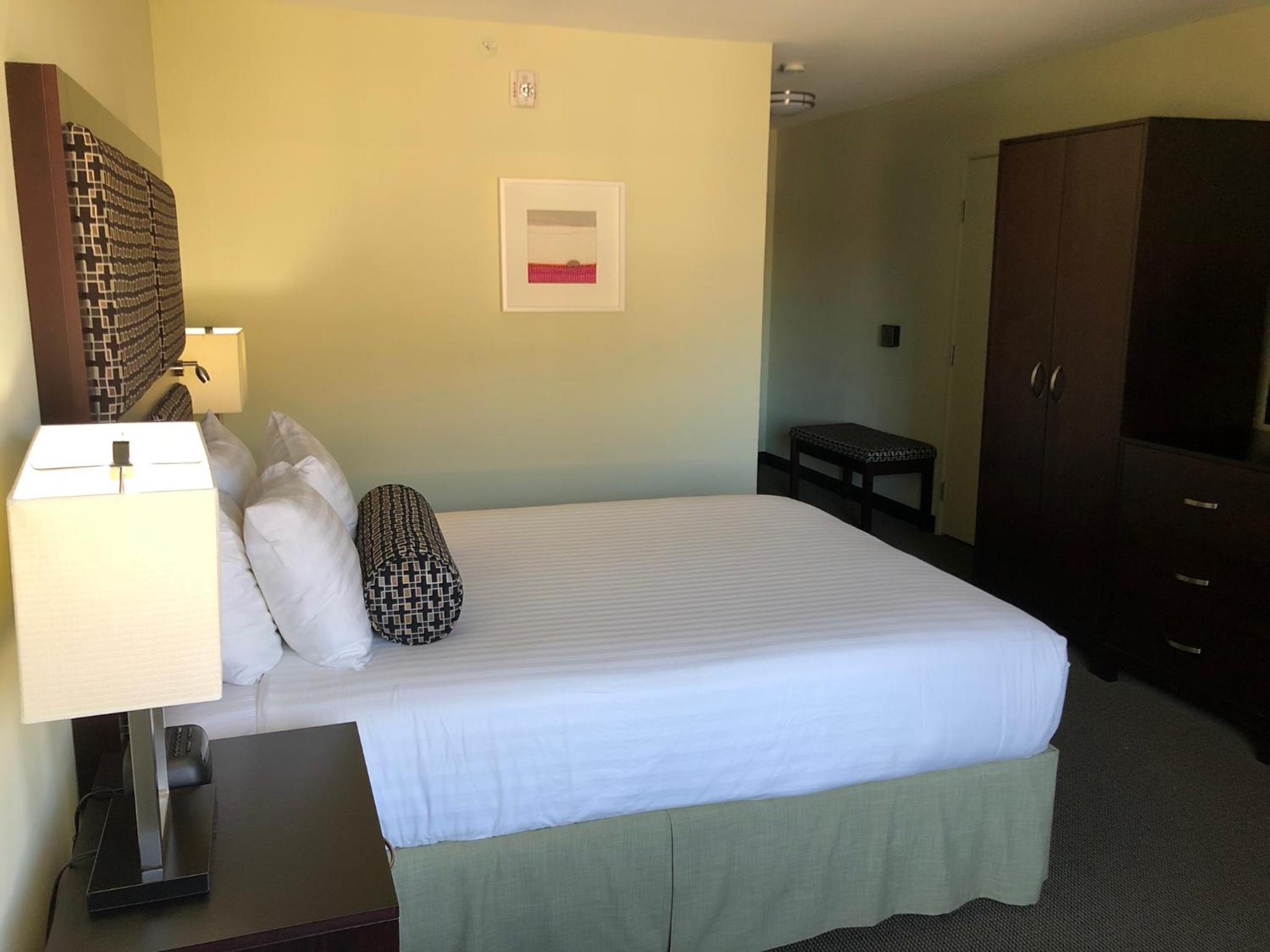 Queen Room - Disability Access - Photo 1