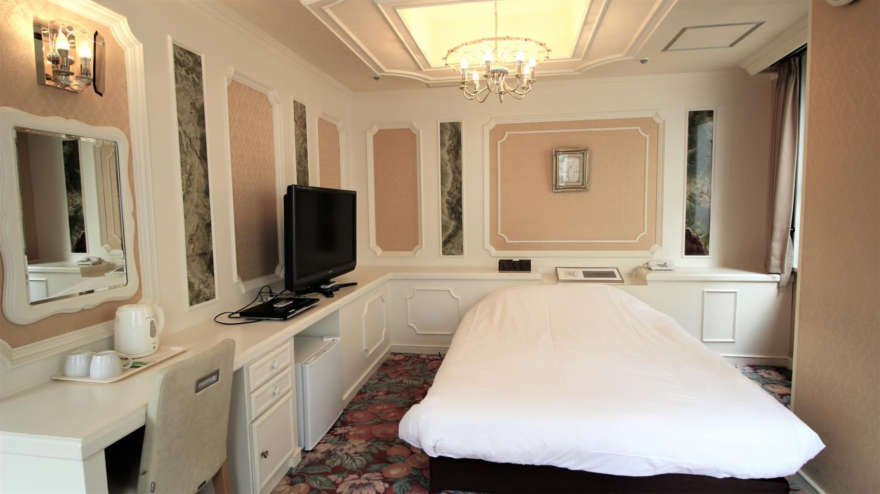 Double Room - Non Smoking photo 3