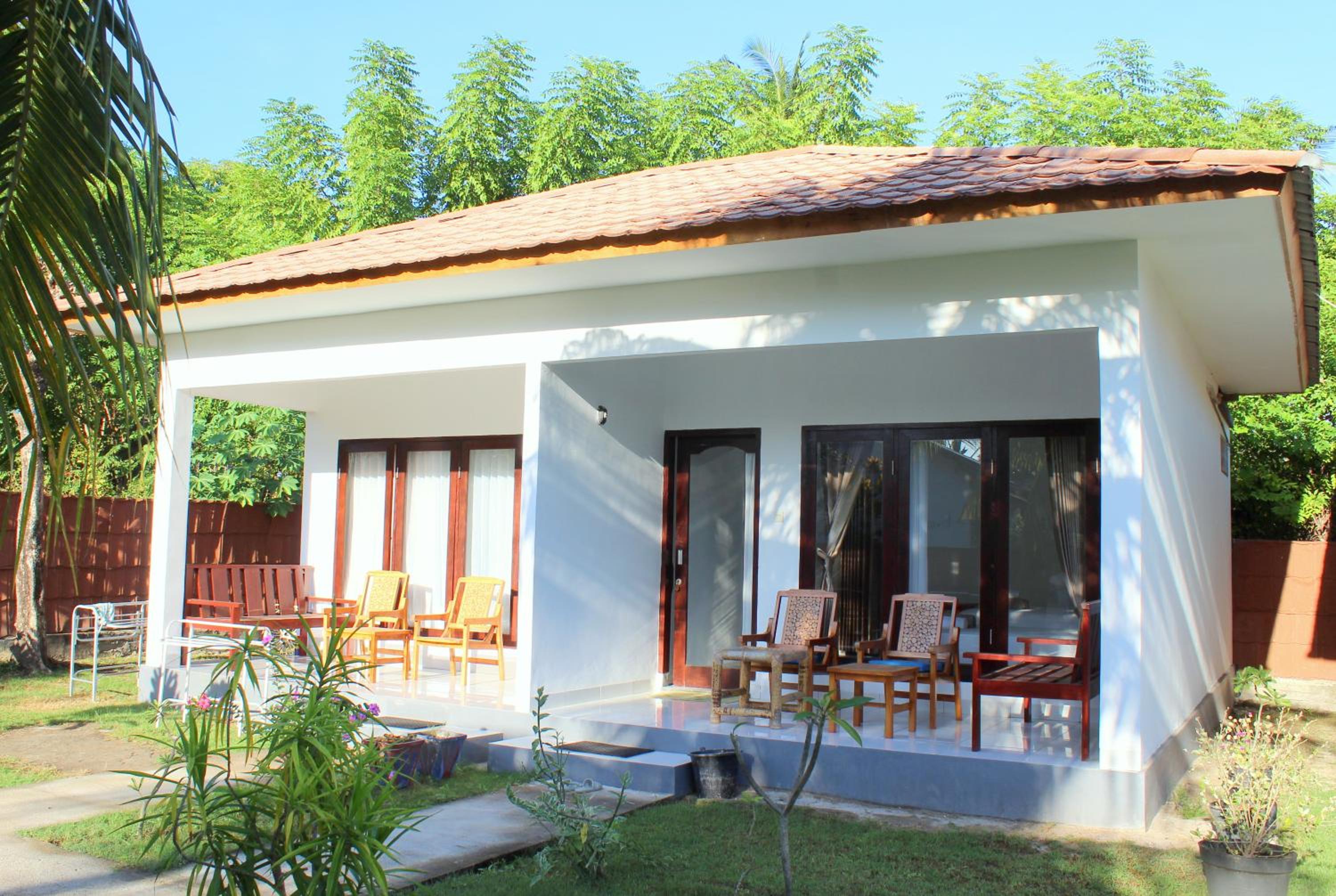 Family Room with Garden View - Photo 13
