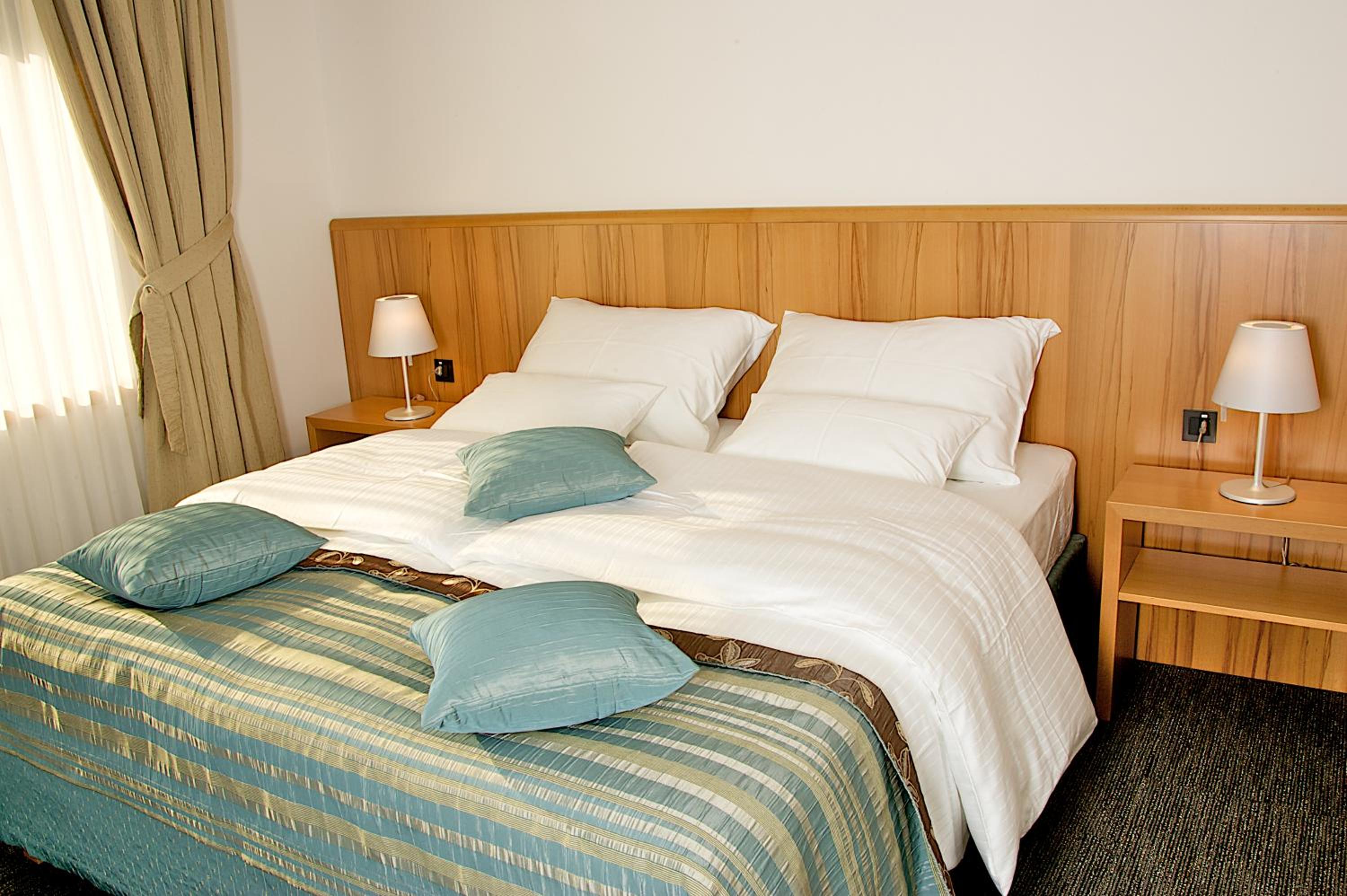 Double or Twin Room - Photo 2
