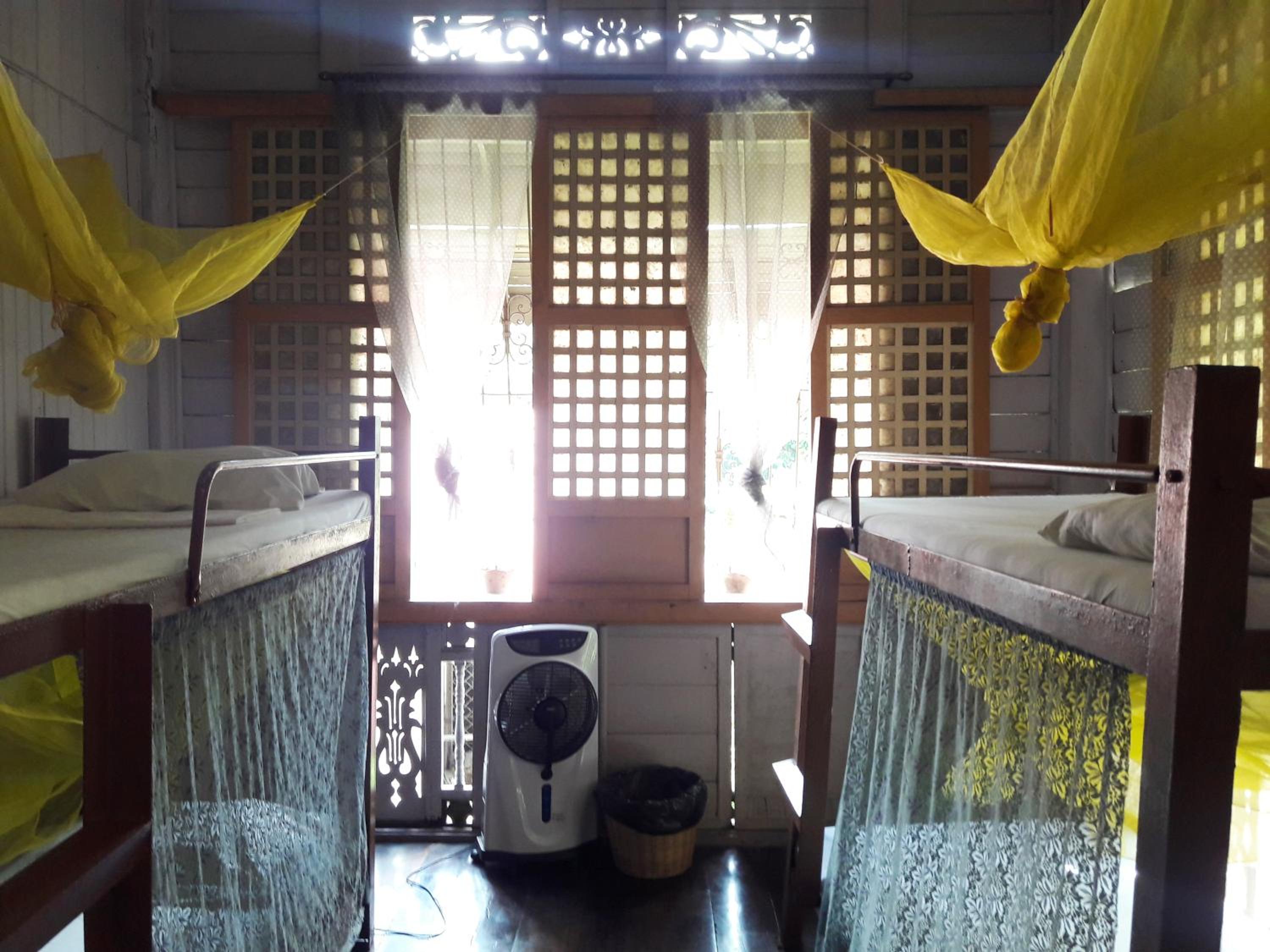 Bed in  4 Bed Mixed Dormitory Fan Room 1 photo 2