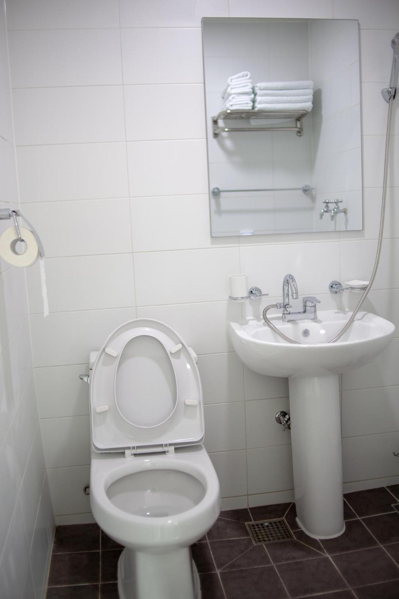 Double Room - Photo 8
