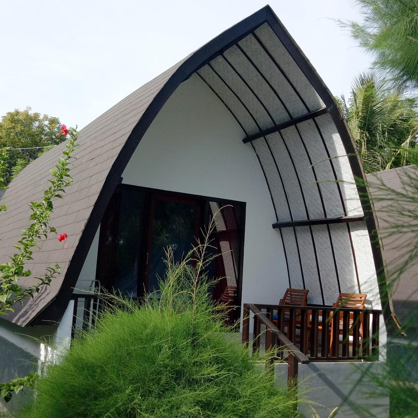 Bungalow with Sea View - Photo 2