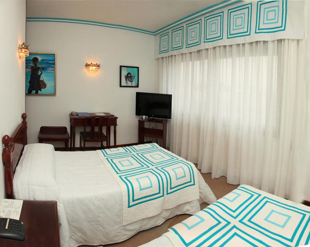 Double or Twin Room - Photo 5