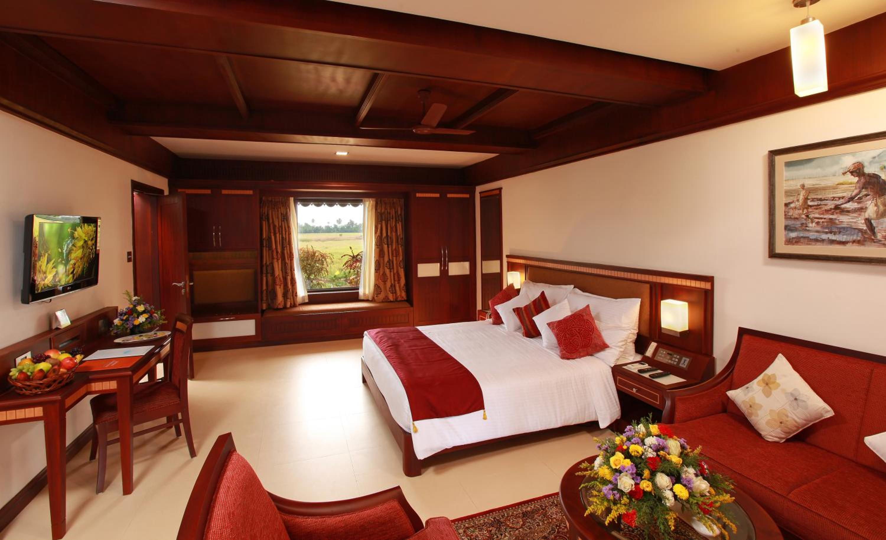 Lake View Suite with Balcony Lake View Suite with Balcony